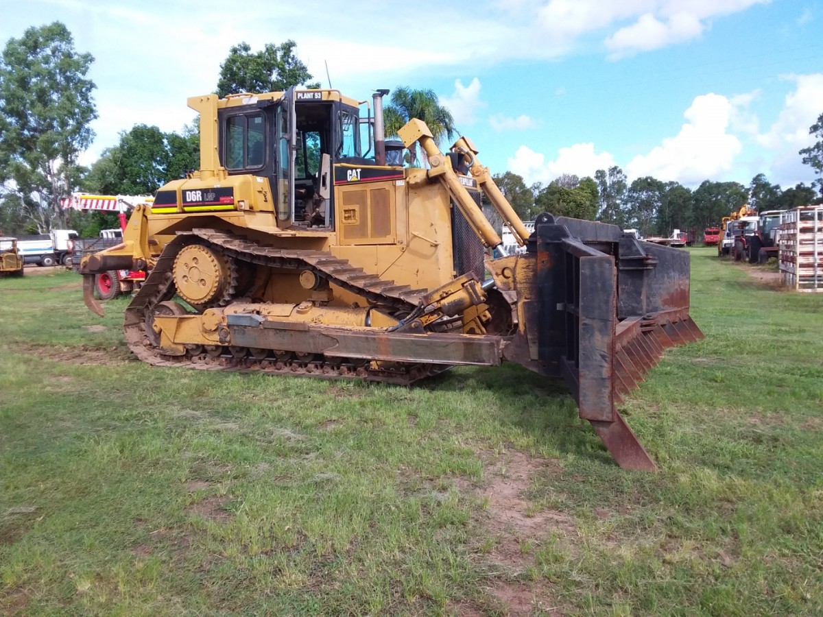 2004 Caterpillar D6R Dozer