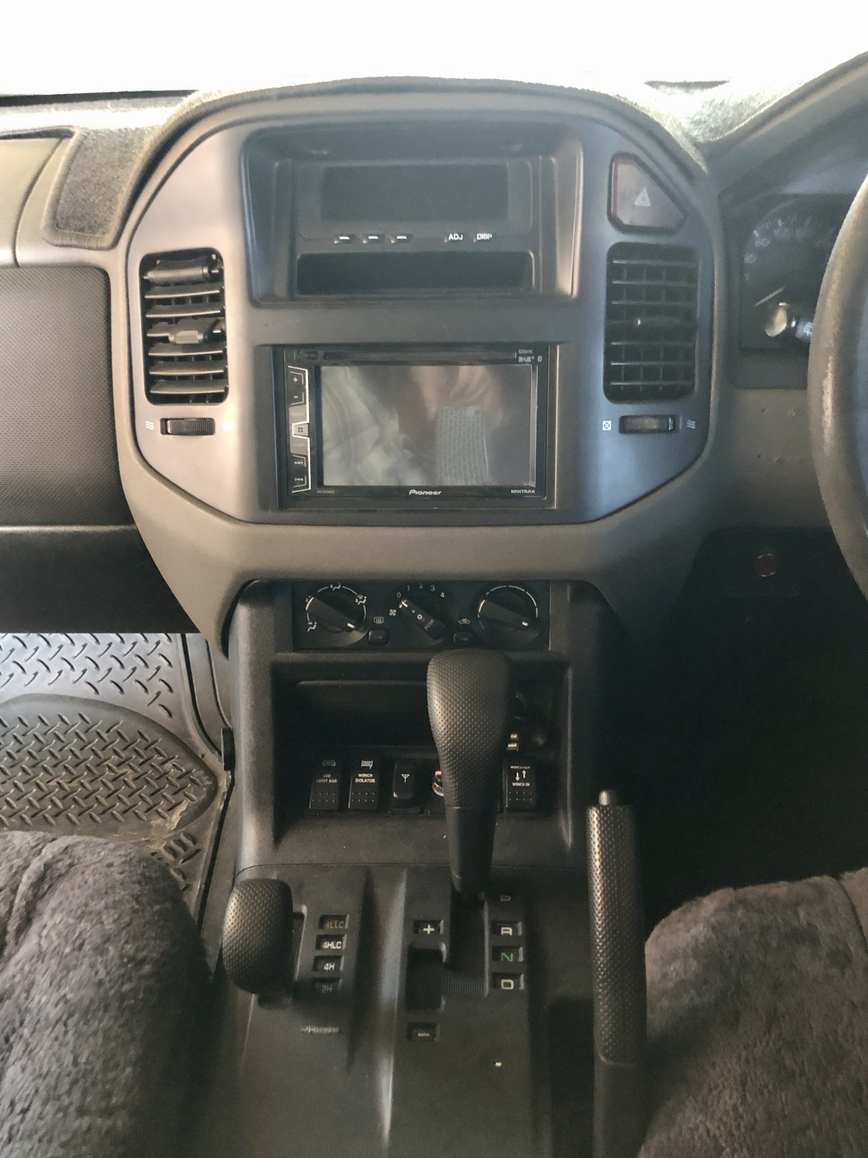 2003 MITSUBISHI PAJERO NP GLX LWB (4x4) 5 SP AUTO SPORTS MODE 4D WAGON 