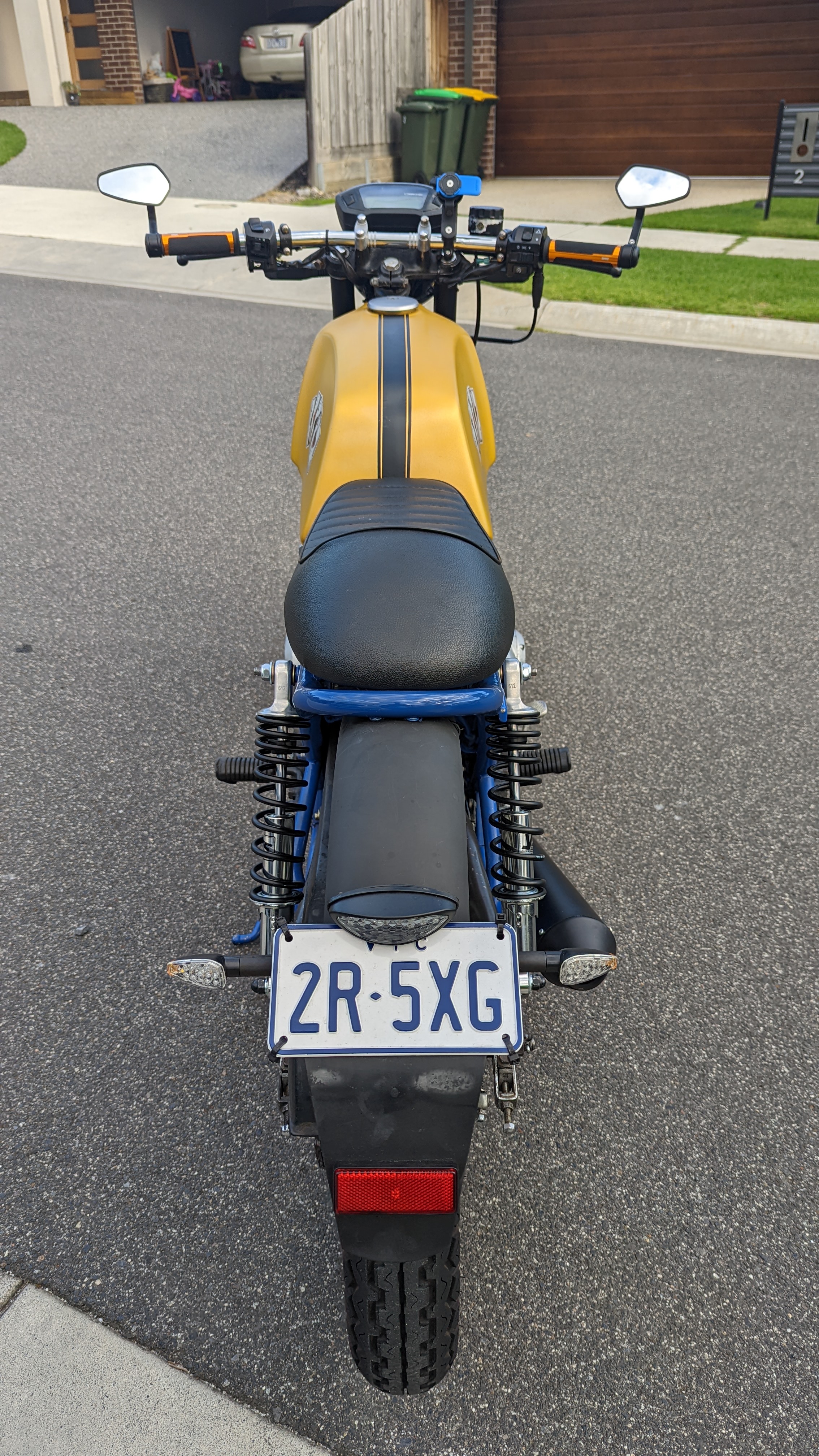 1981 SUZUKI GSX250 CAFE RACER