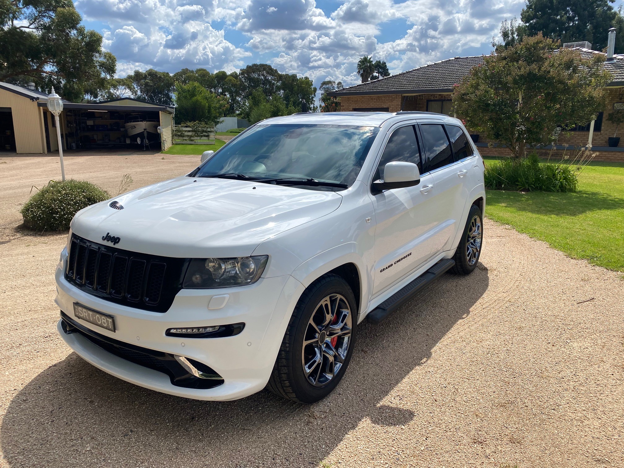 2012 JEEP GRAND CHEROKEE WK MY13 SRT 8 ALPINE 5 SP AUTOMATIC 4D WAGON