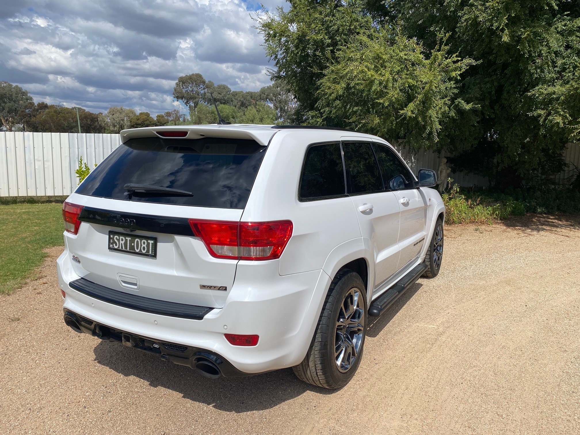 2012 JEEP GRAND CHEROKEE WK MY13 SRT 8 ALPINE 5 SP AUTOMATIC 4D WAGON