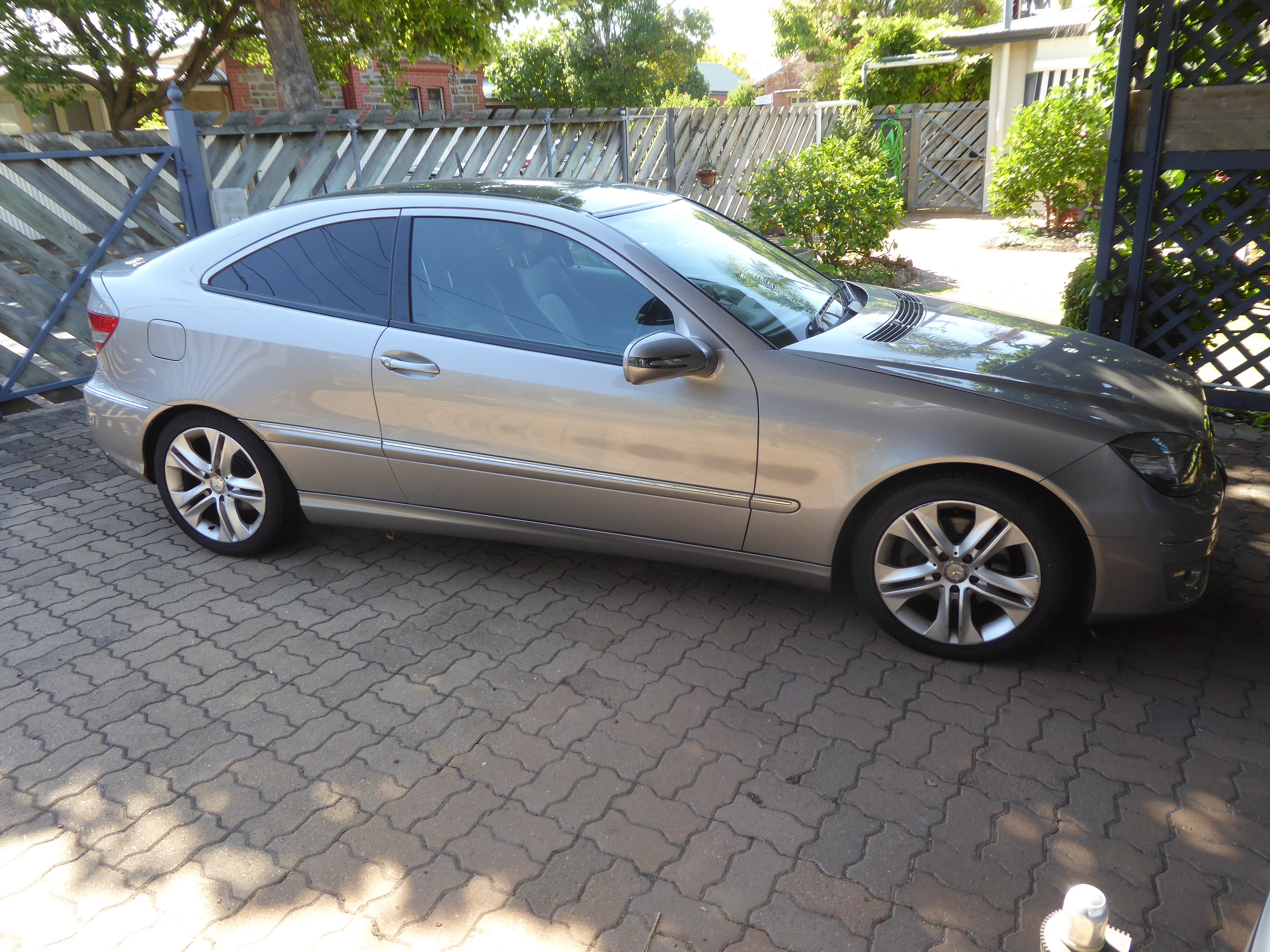 2009 MERCEDES-BENZ CLC COUPE