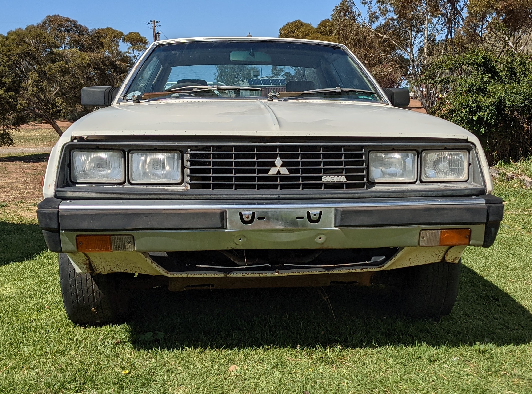 1981 MITSUBISHI SCORPION SEDAN