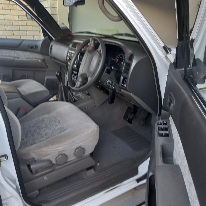 2001 NISSAN PATROL GU II ST (4x4) 5 SP MANUAL 4x4 4D WAGON