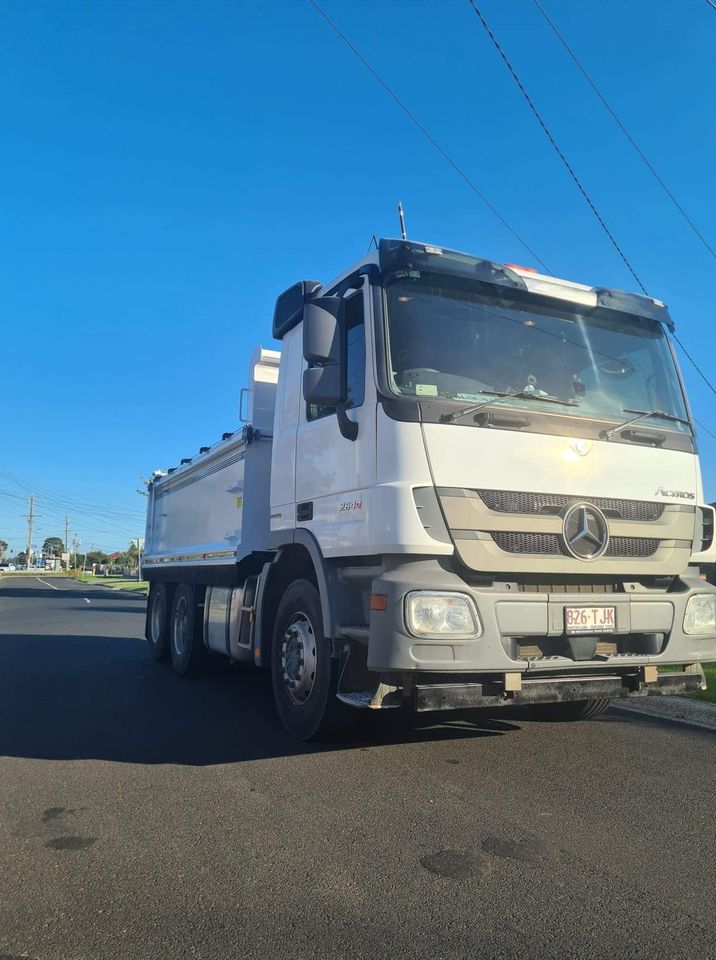 2013 MERCEDES BENZ ACTROS TIPPER