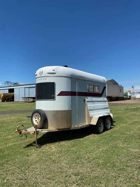 2002 JR LONGREACH EASY TRAVELLER HORSE FLOAT
