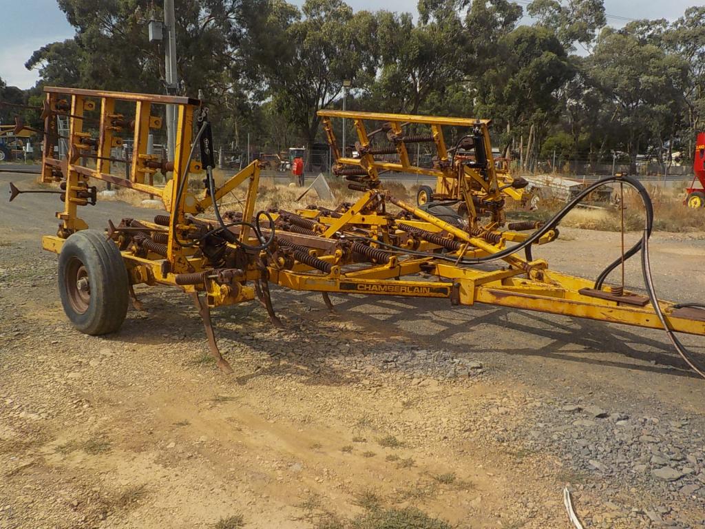 CHAMBERLAIN SCARIFIER