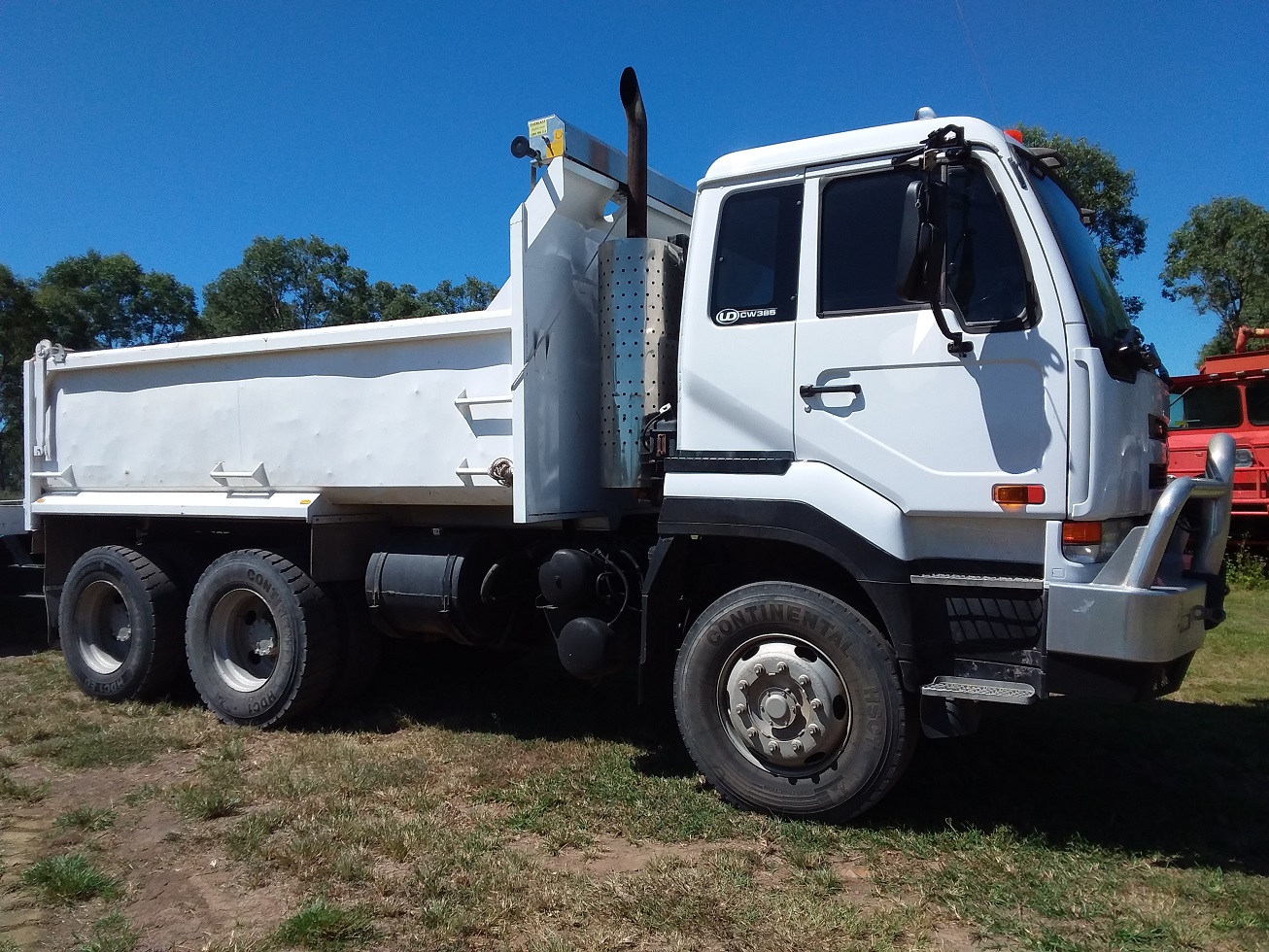 2007 Nissan UD Tipper Truck