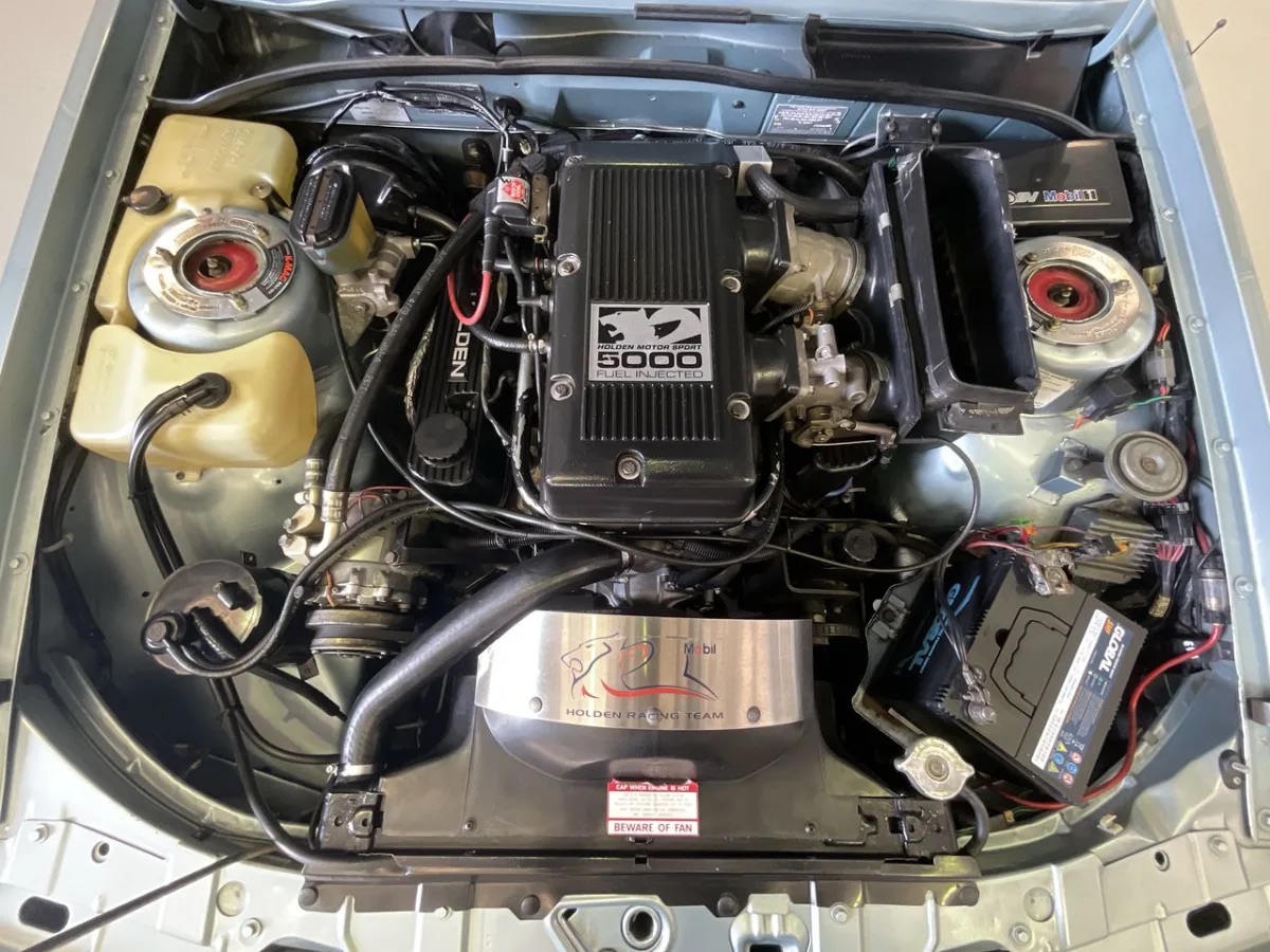 1988 HOLDEN VL SS GROUP A SV WALKINSHAW SEDAN