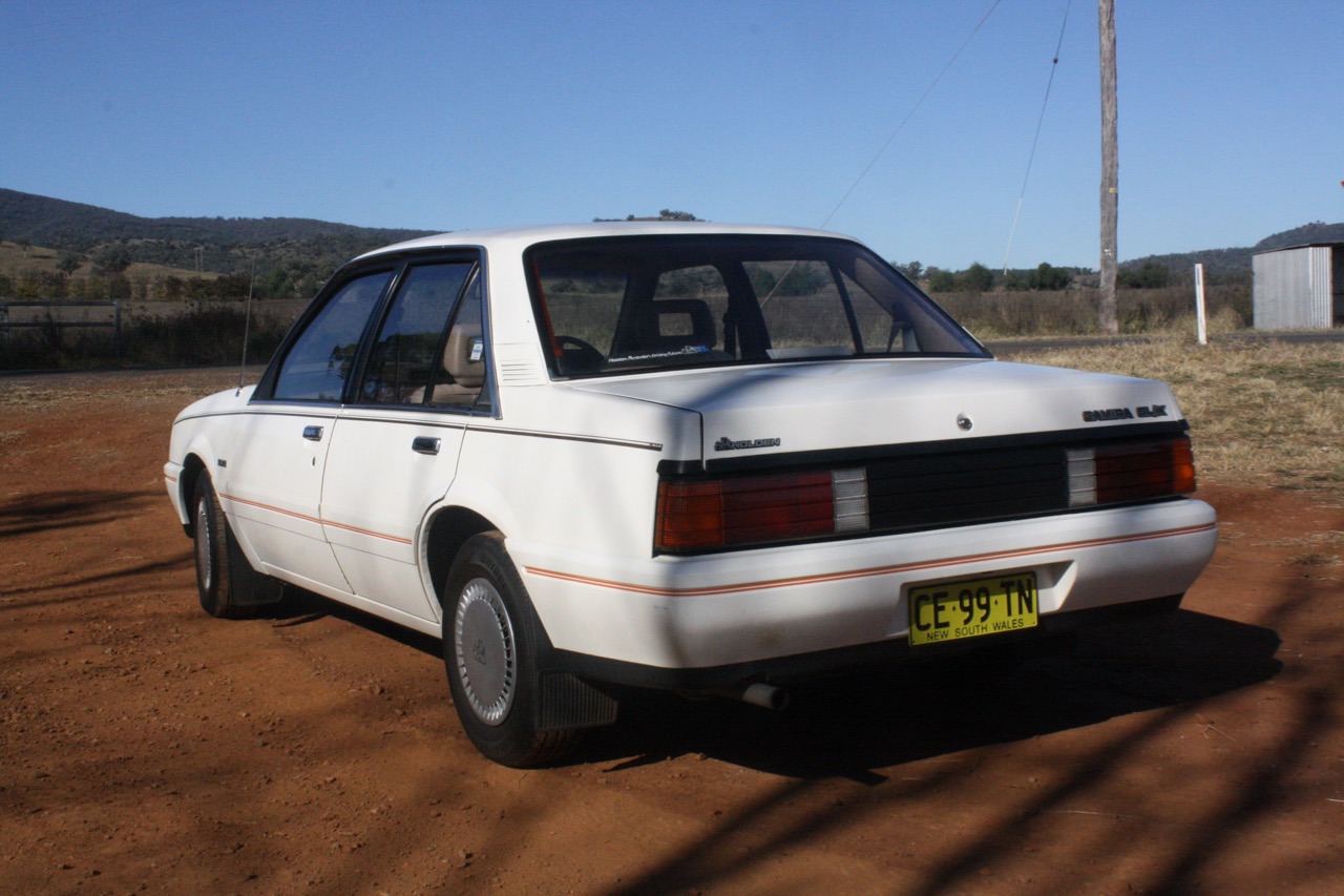 1985 HOLDEN CAMIRA SLX SEDAN