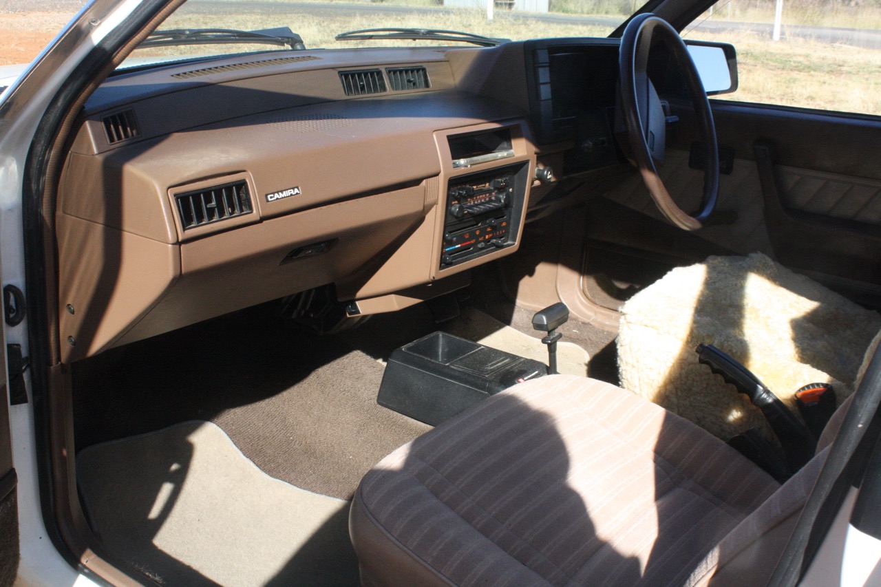1985 HOLDEN CAMIRA SLX SEDAN