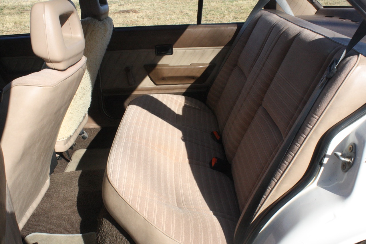 1985 HOLDEN CAMIRA SLX SEDAN