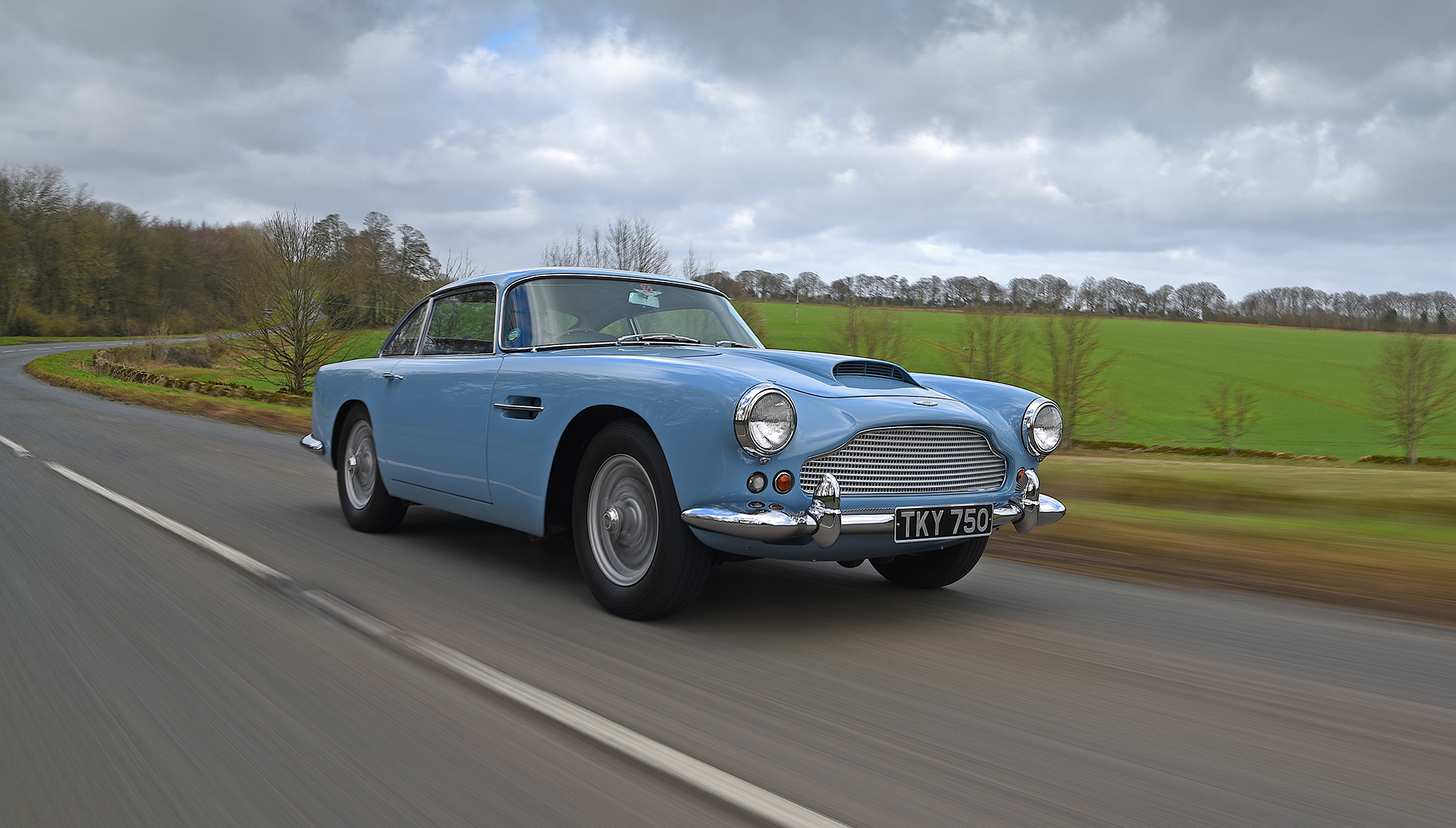 1960 ASTON MARTIN DB4 4 SP MANUAL 2D SALOON