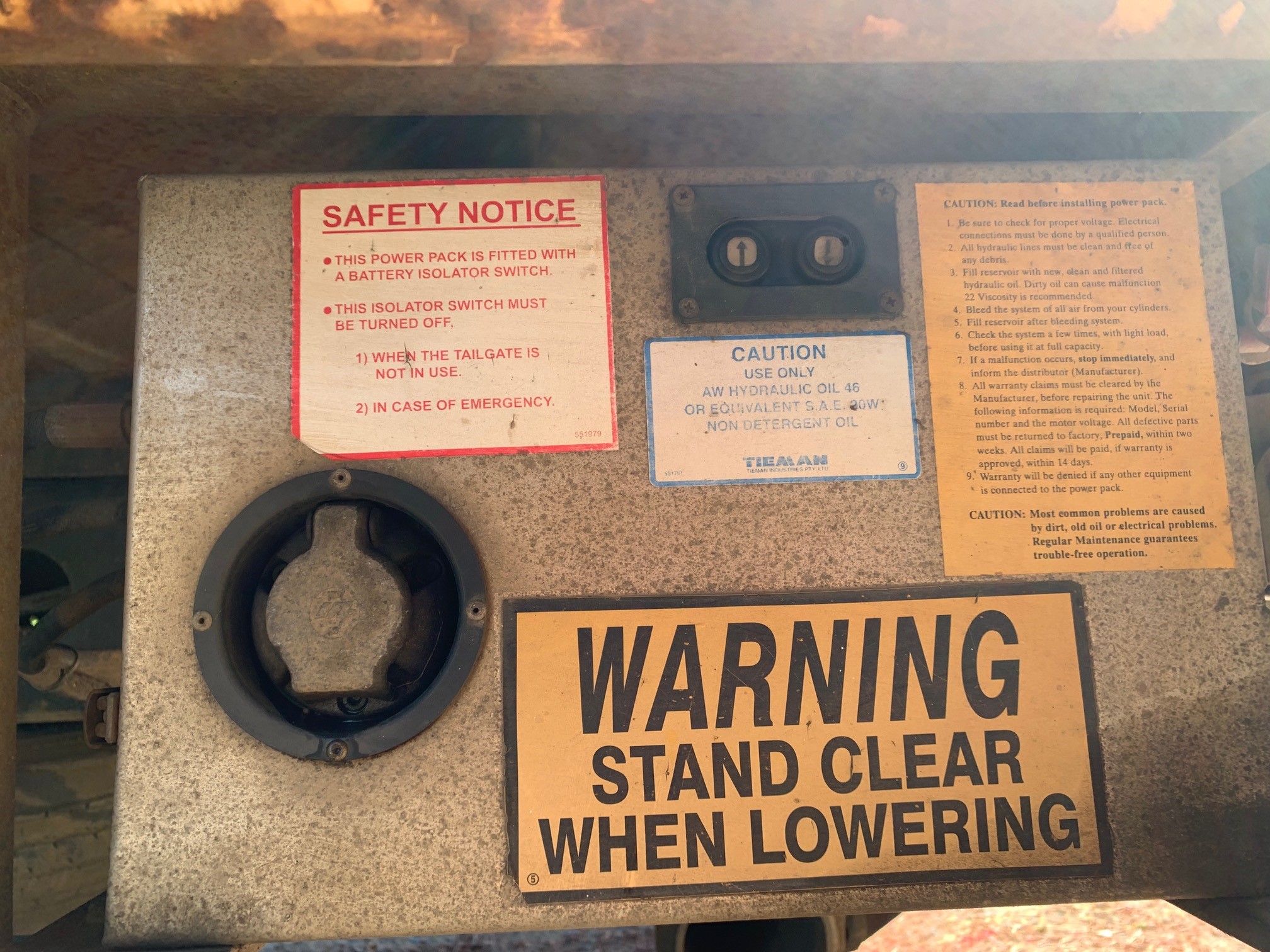 2002 MITSUBISHI FIGTHER TRAY