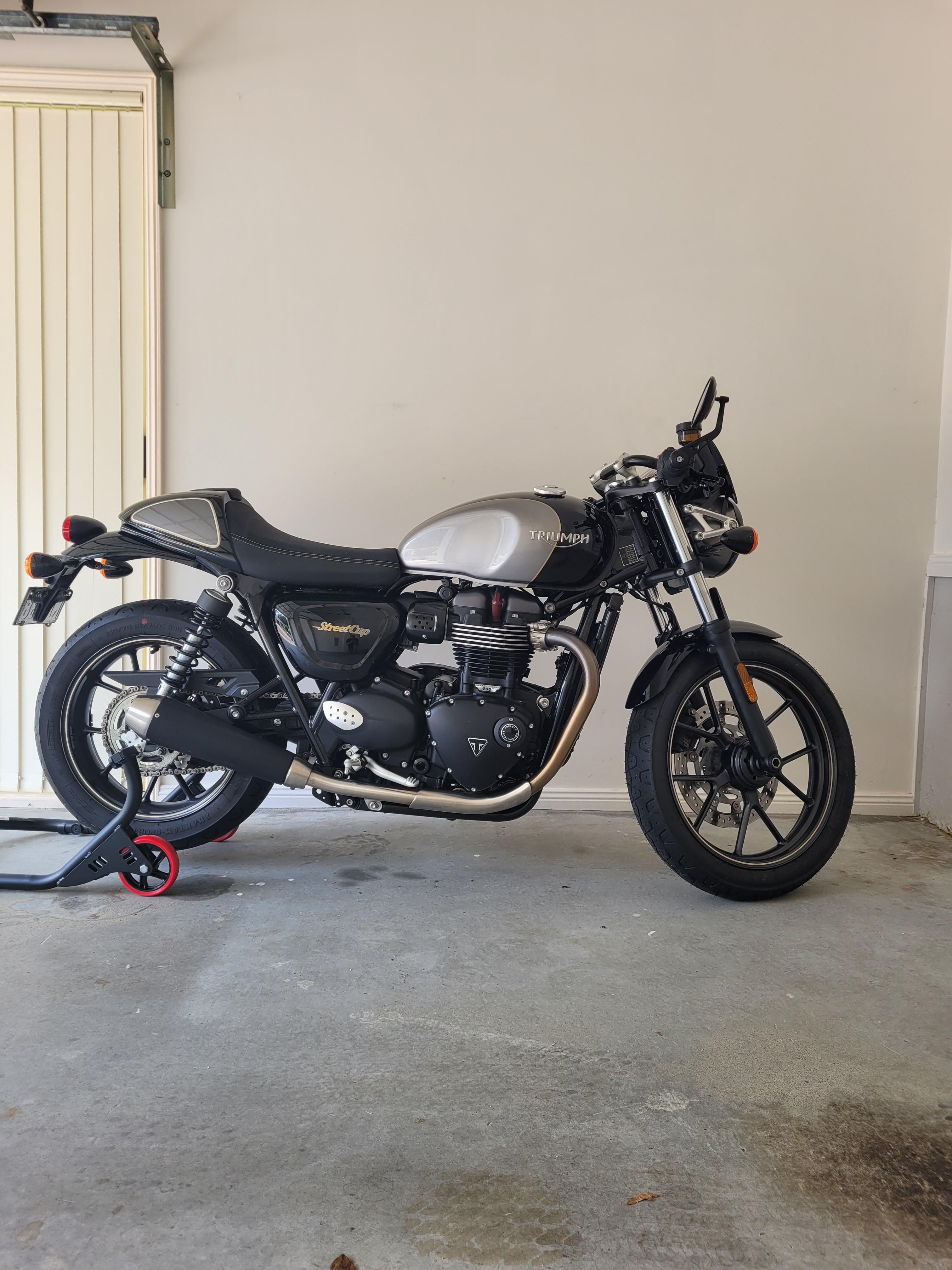 2018 TRIUMPH STREET CUP 900 CC ROAD 