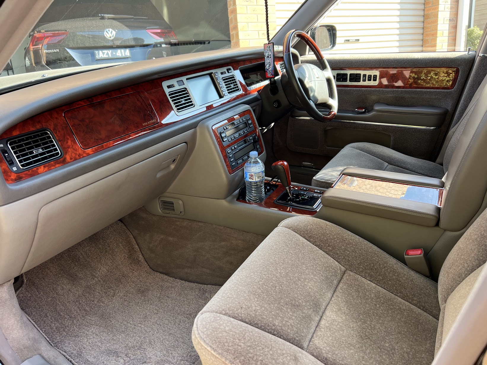 2010 TOYOTA CENTURY V12 SALOON