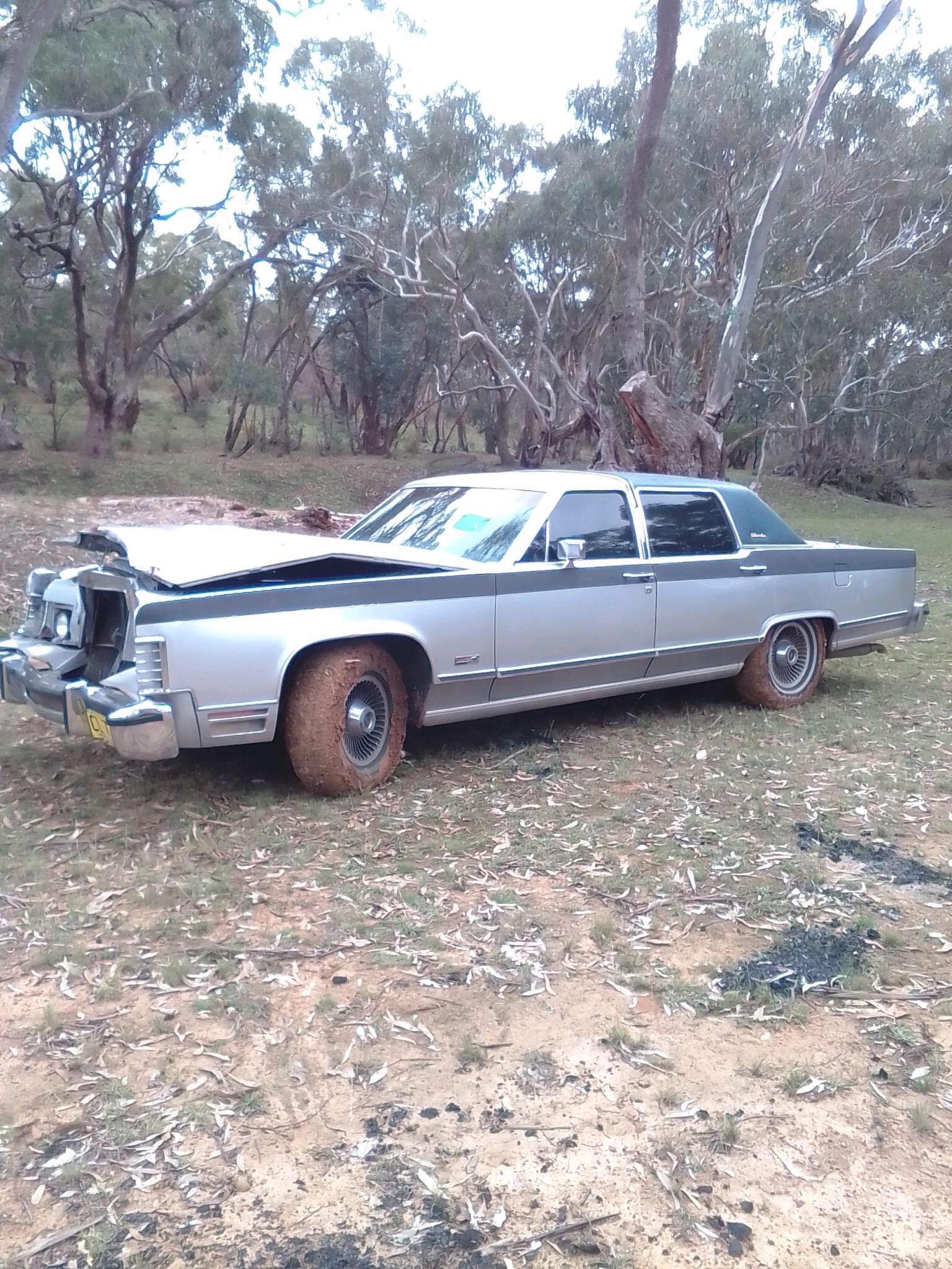 1979 LINCOLN CONTINENTAL SEDAN