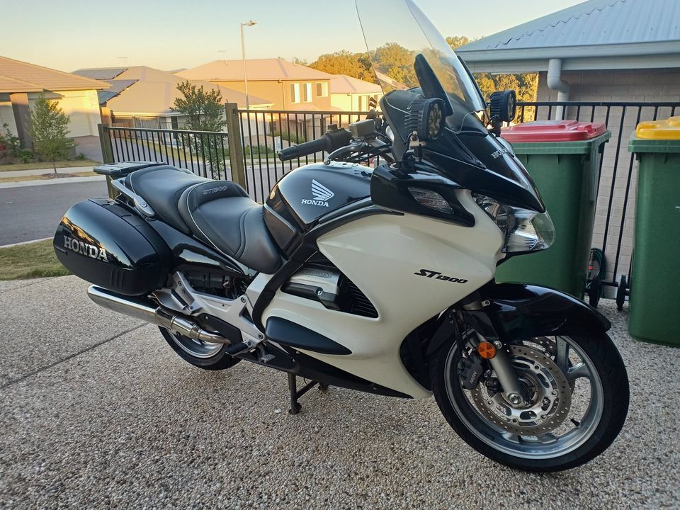2006 HONDA ST1300A ROAD