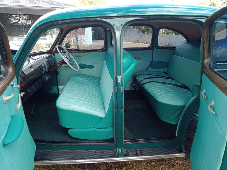 1946 FORD SUPER DELUXE SEDAN