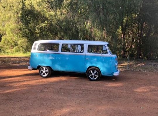 1976 VOLKSWAGEN KOMBI VAN