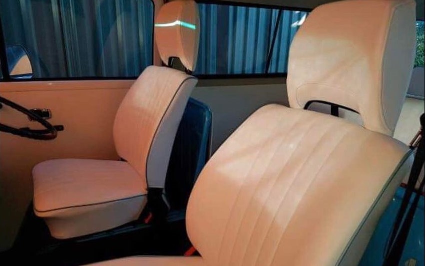 1976 VOLKSWAGEN KOMBI VAN