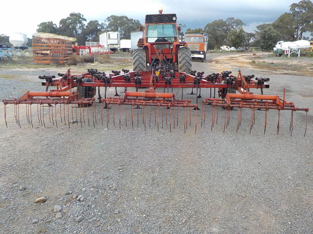 International 29 Tyne Scarifier with Murray Harrows