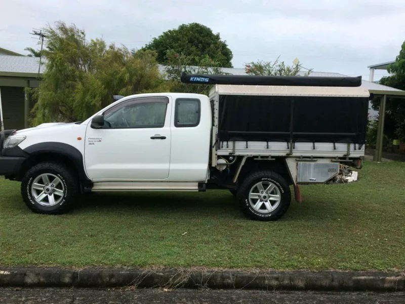 2014 TOYOTA HILUX EXTRA CAB UTE