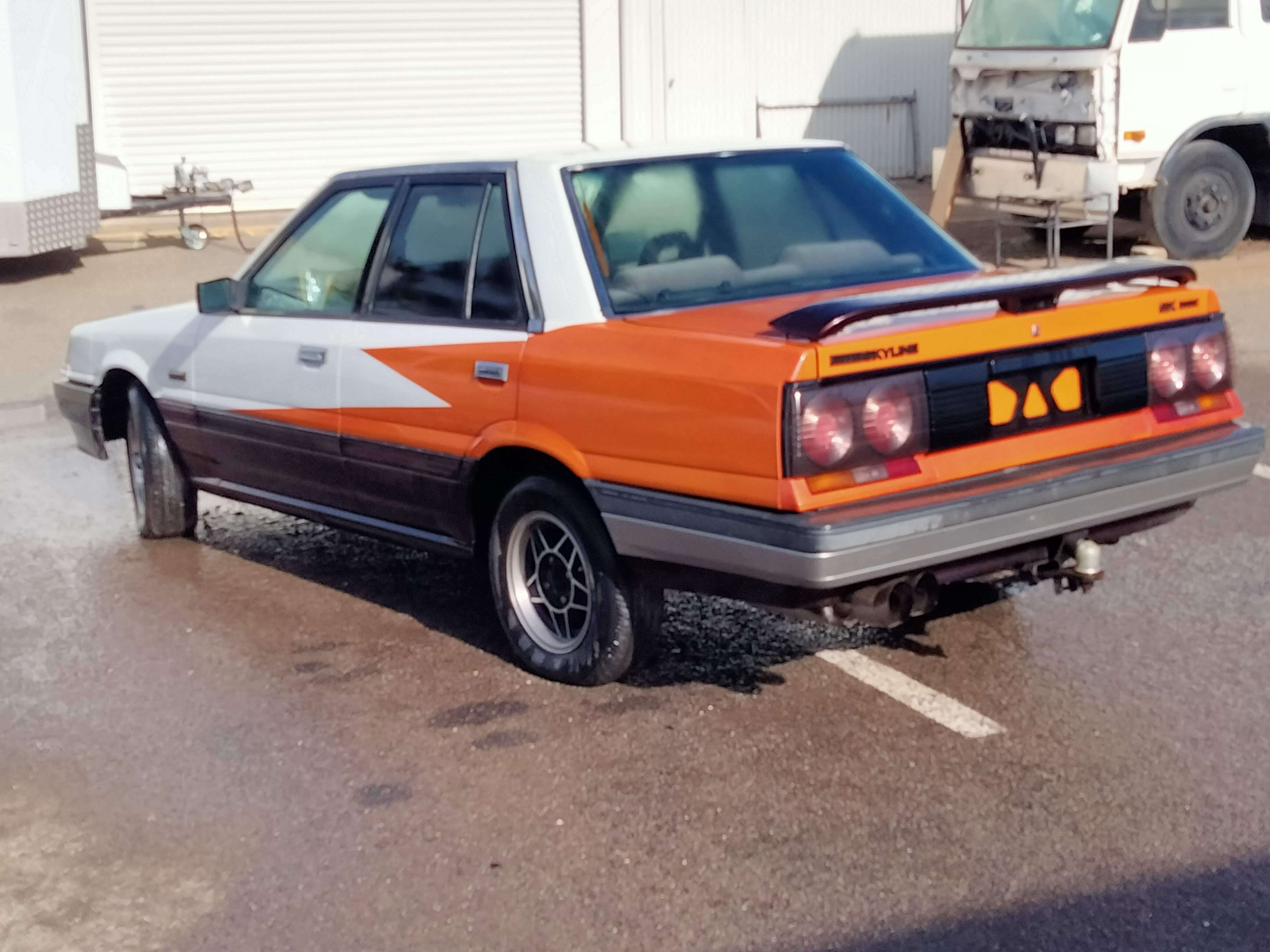 1988 NISSAN SKYLINE GXE SEDAN