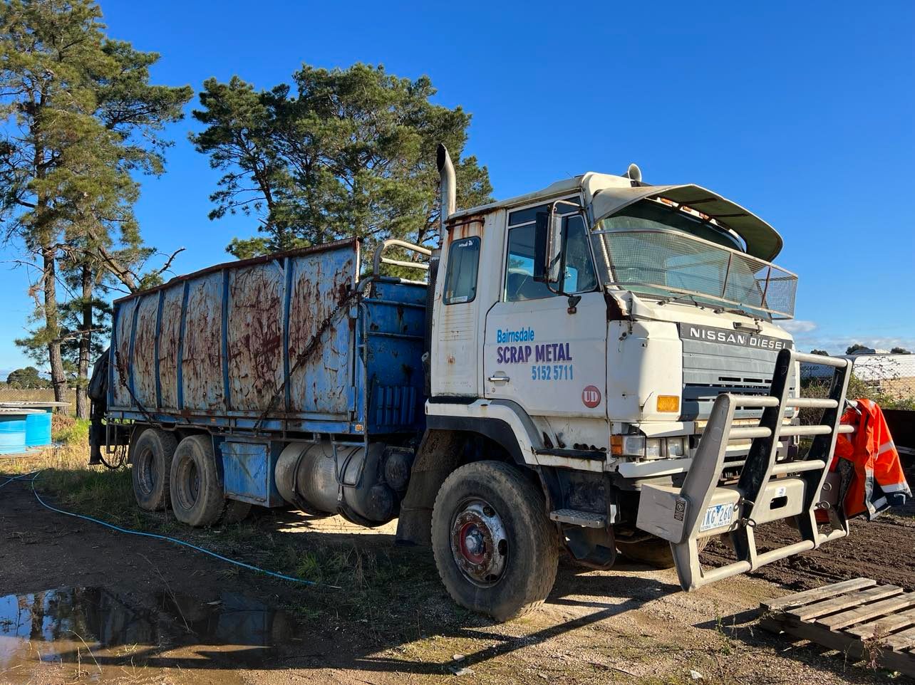 1990 NISSAN UD CRANE TRUCK & TAG TRAILER