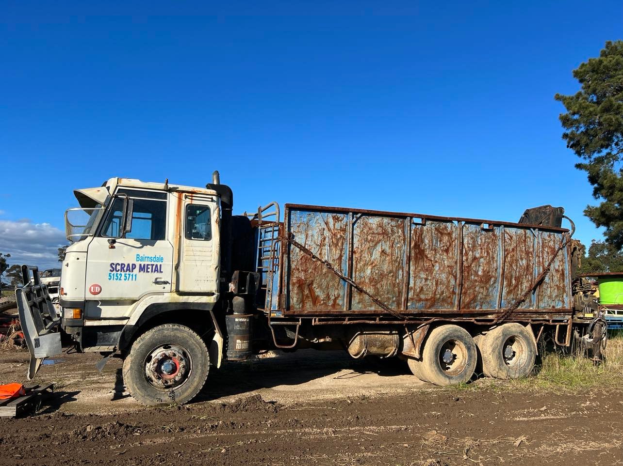 1990 NISSAN UD CRANE TRUCK & TAG TRAILER