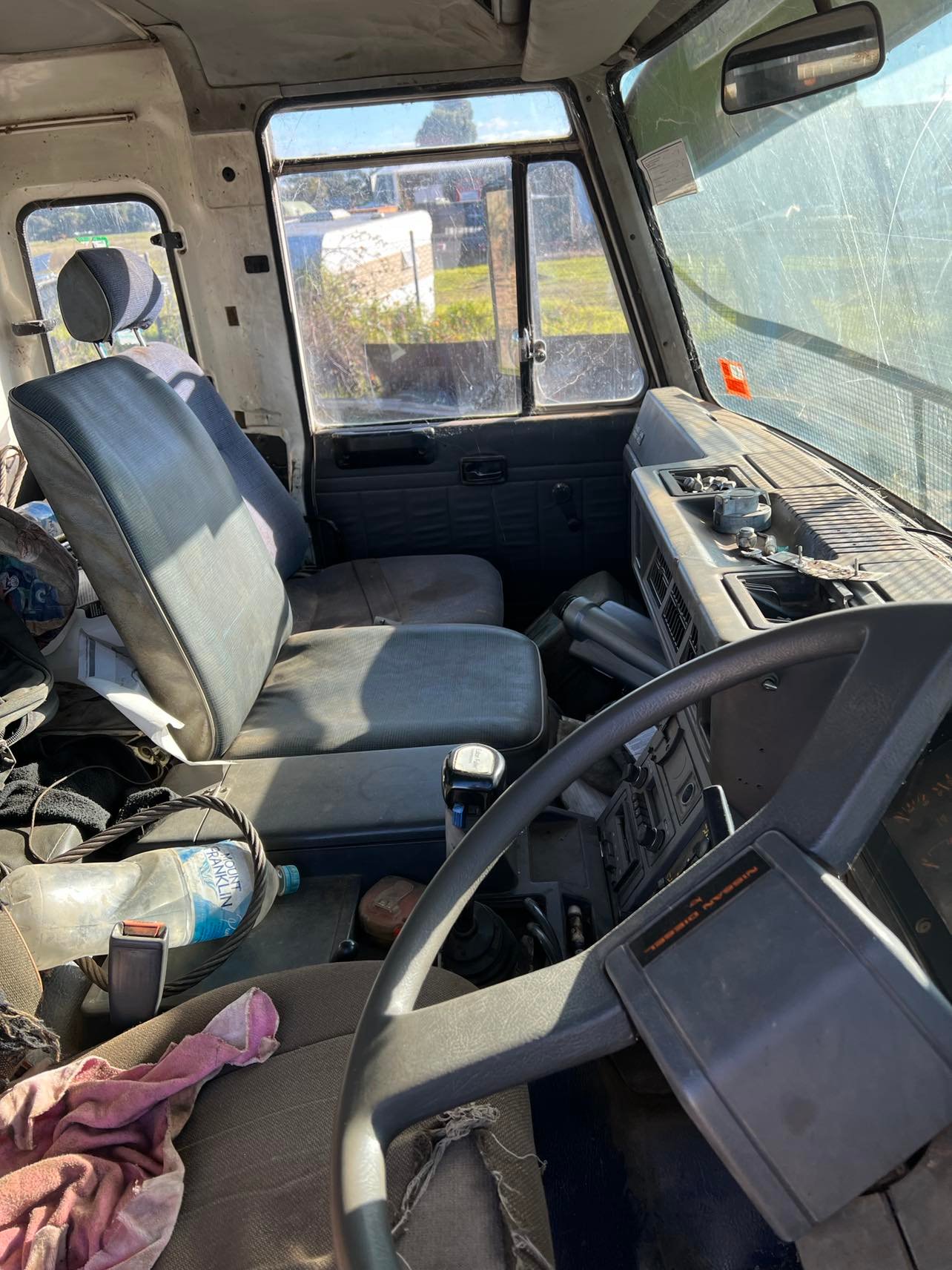 1990 NISSAN UD CRANE TRUCK & TAG TRAILER