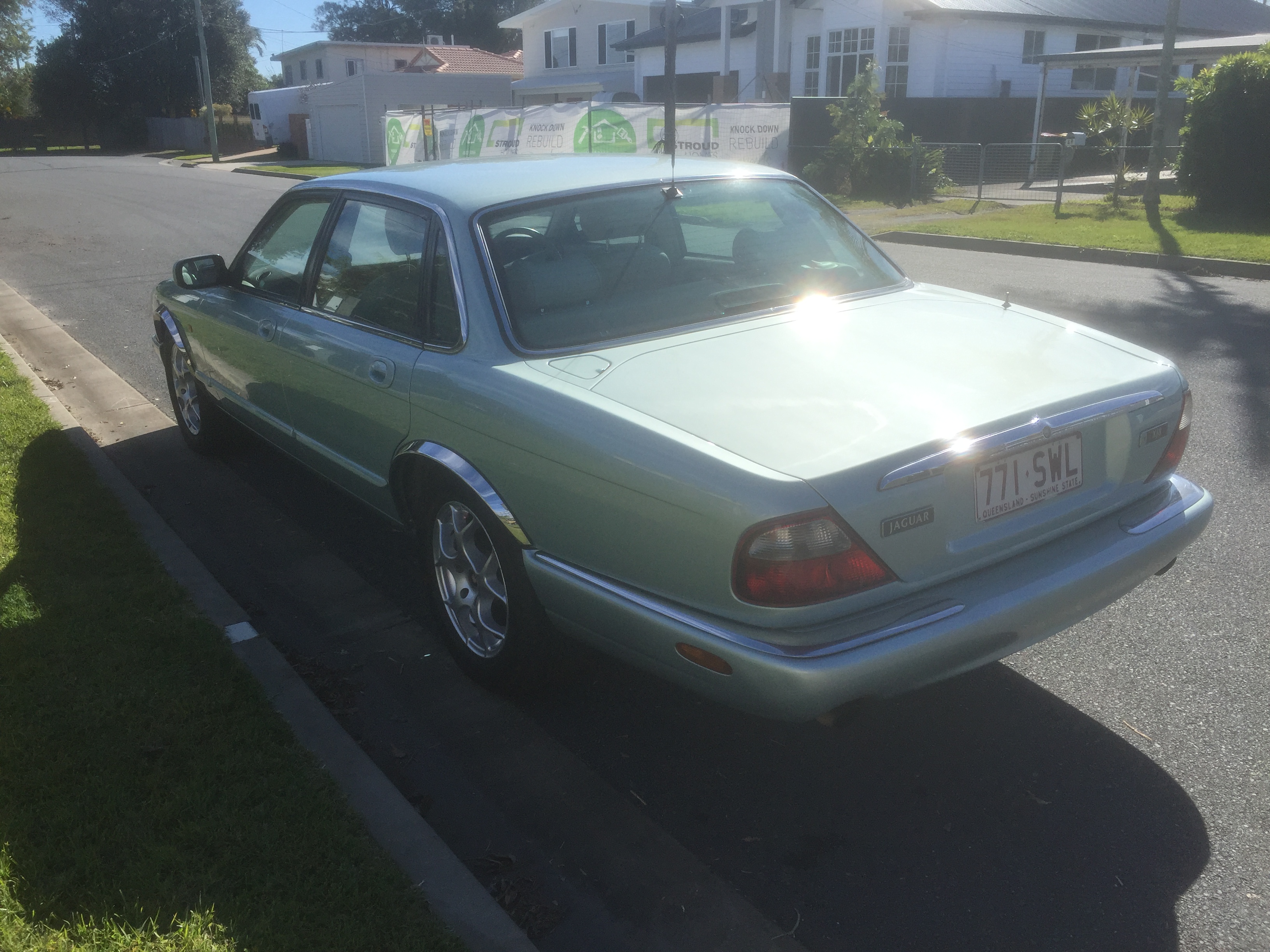 1998 JAGUAR XJ8 SALOON