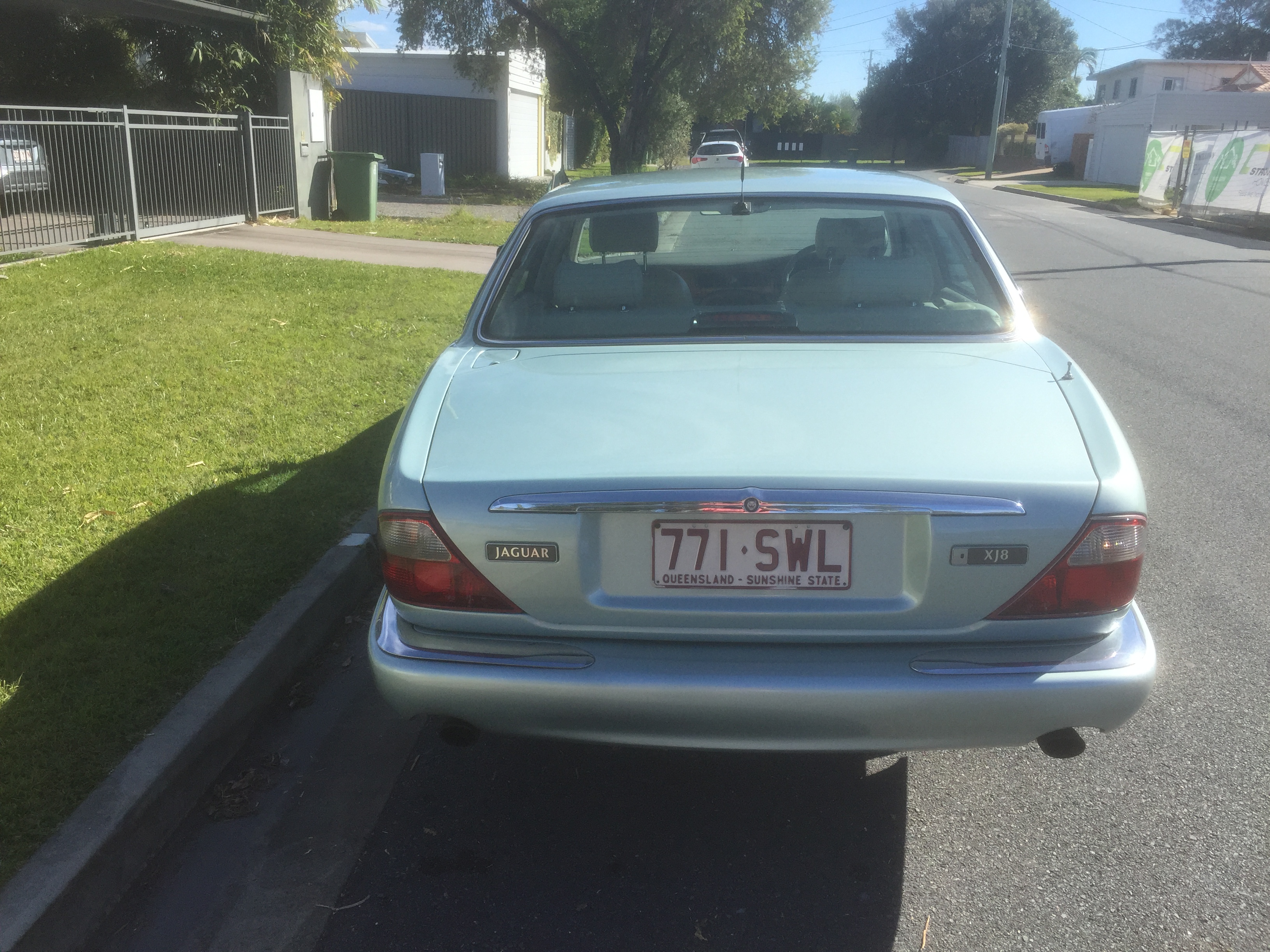 1998 JAGUAR XJ8 SALOON