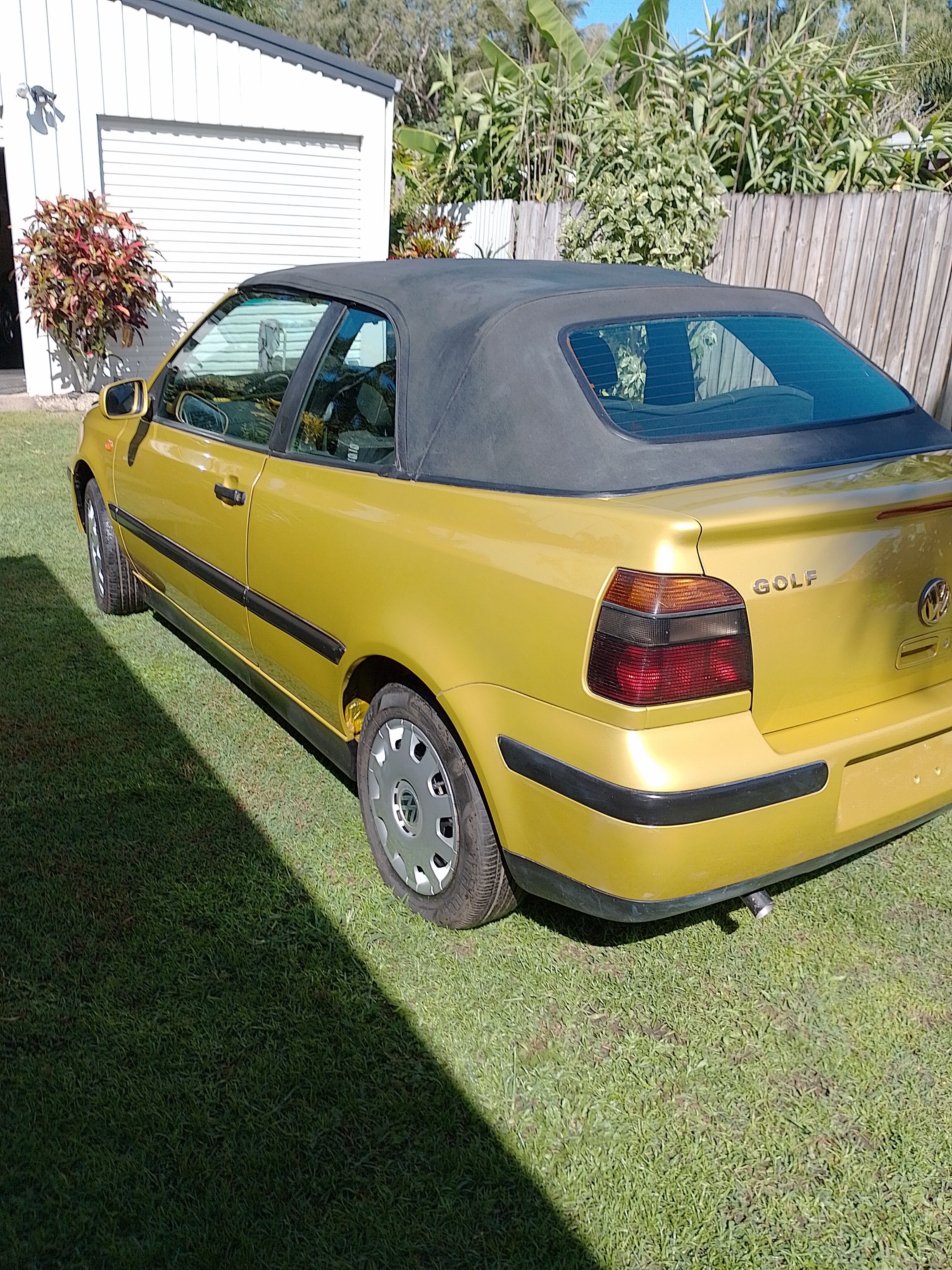 1998 VOLKSWAGEN GOLF CL CABRIOLET