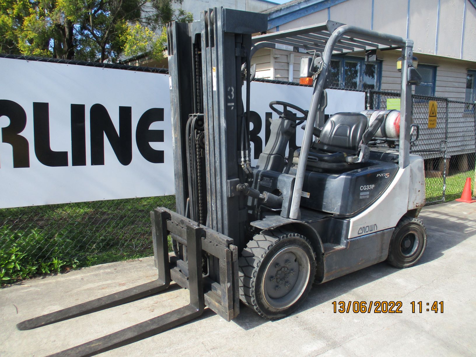 2012 Crown CG33P-5 3.3 Ton Forklift