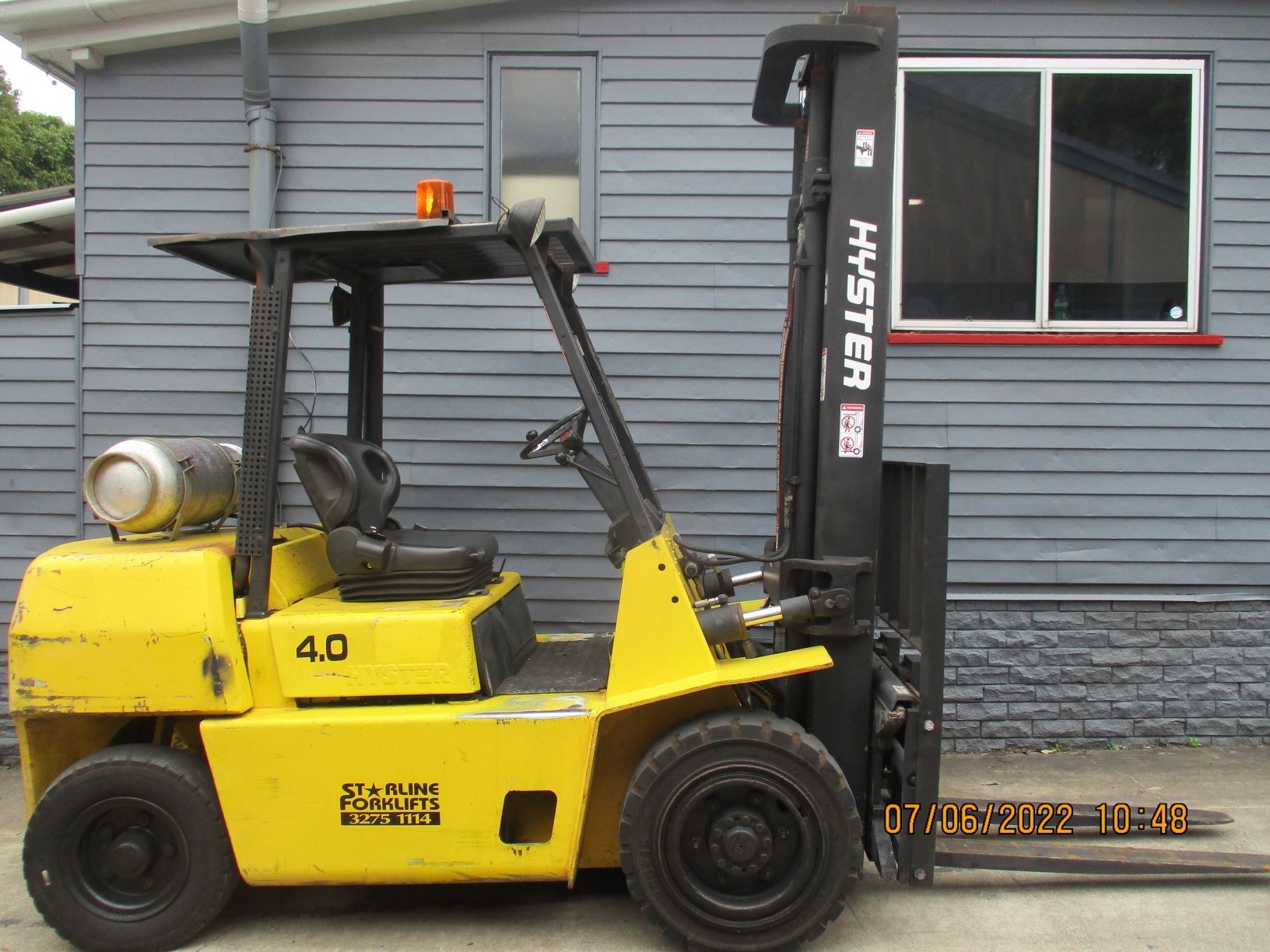 1995 Hyster H4.00XL-5 4 Ton Forklift