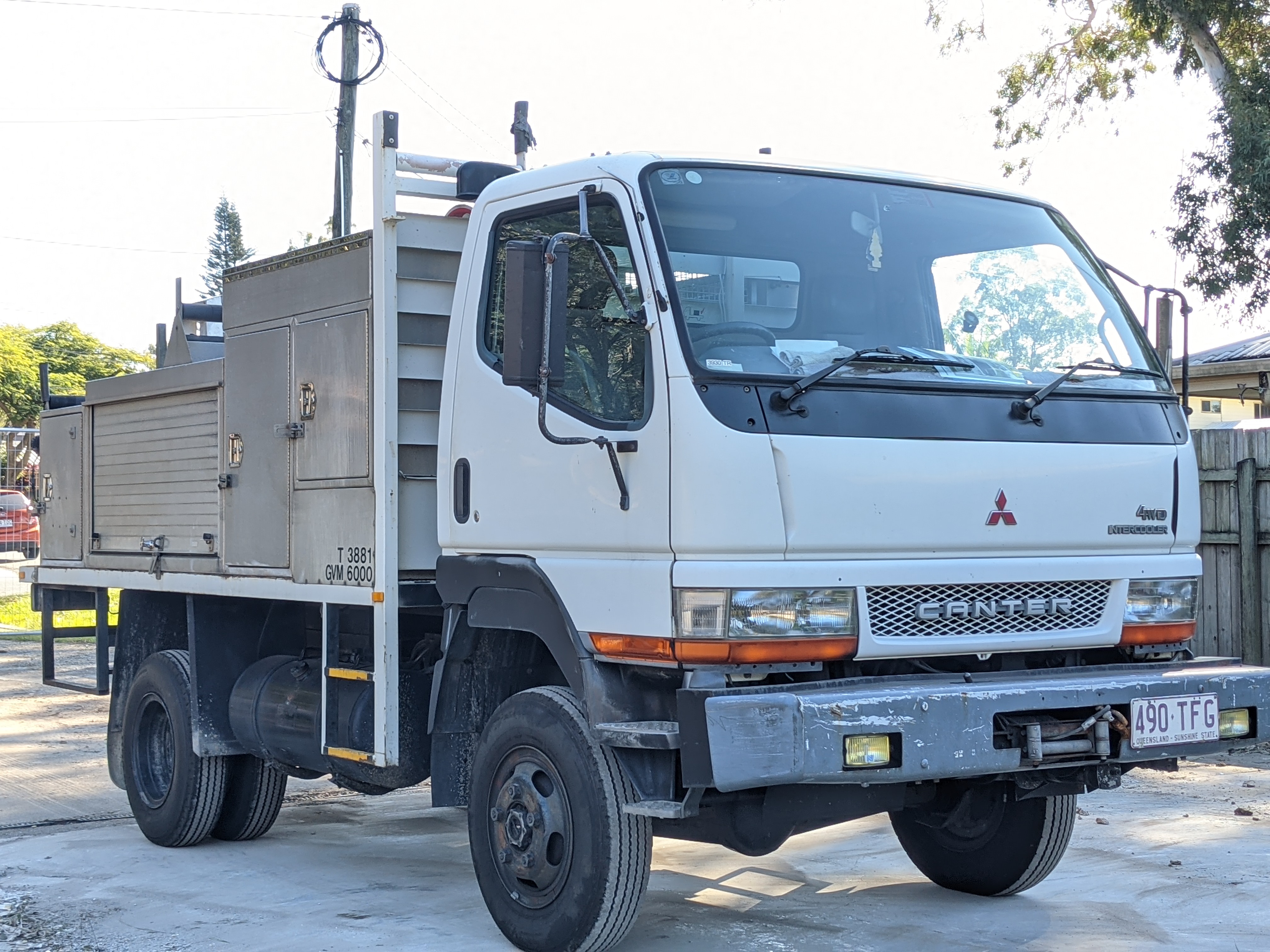 2003 MITSUBISHI CANTER SERVICE VEHICLE