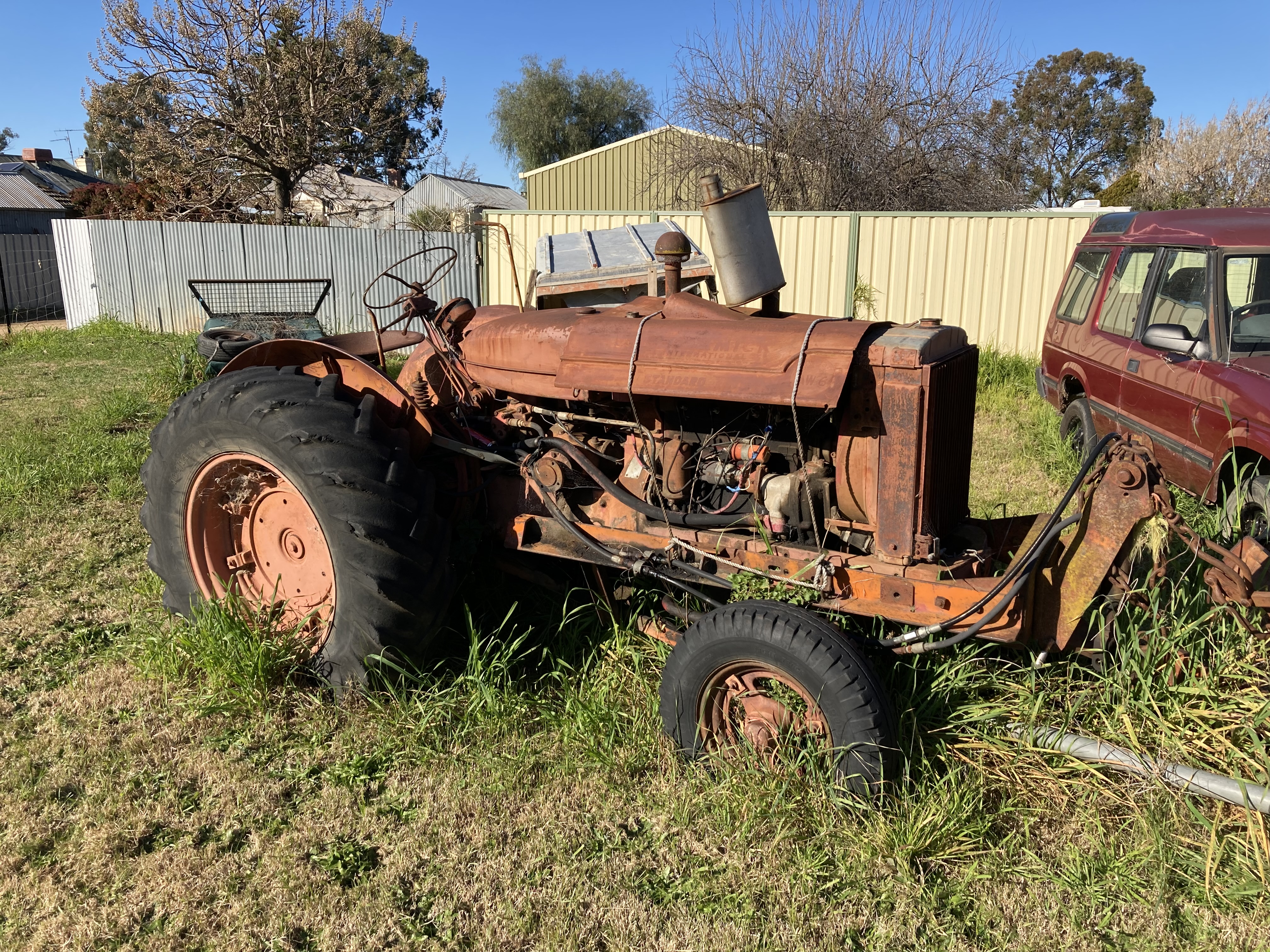 INTERNATIONAL W6 SUPER STANDARD TRACTOR
