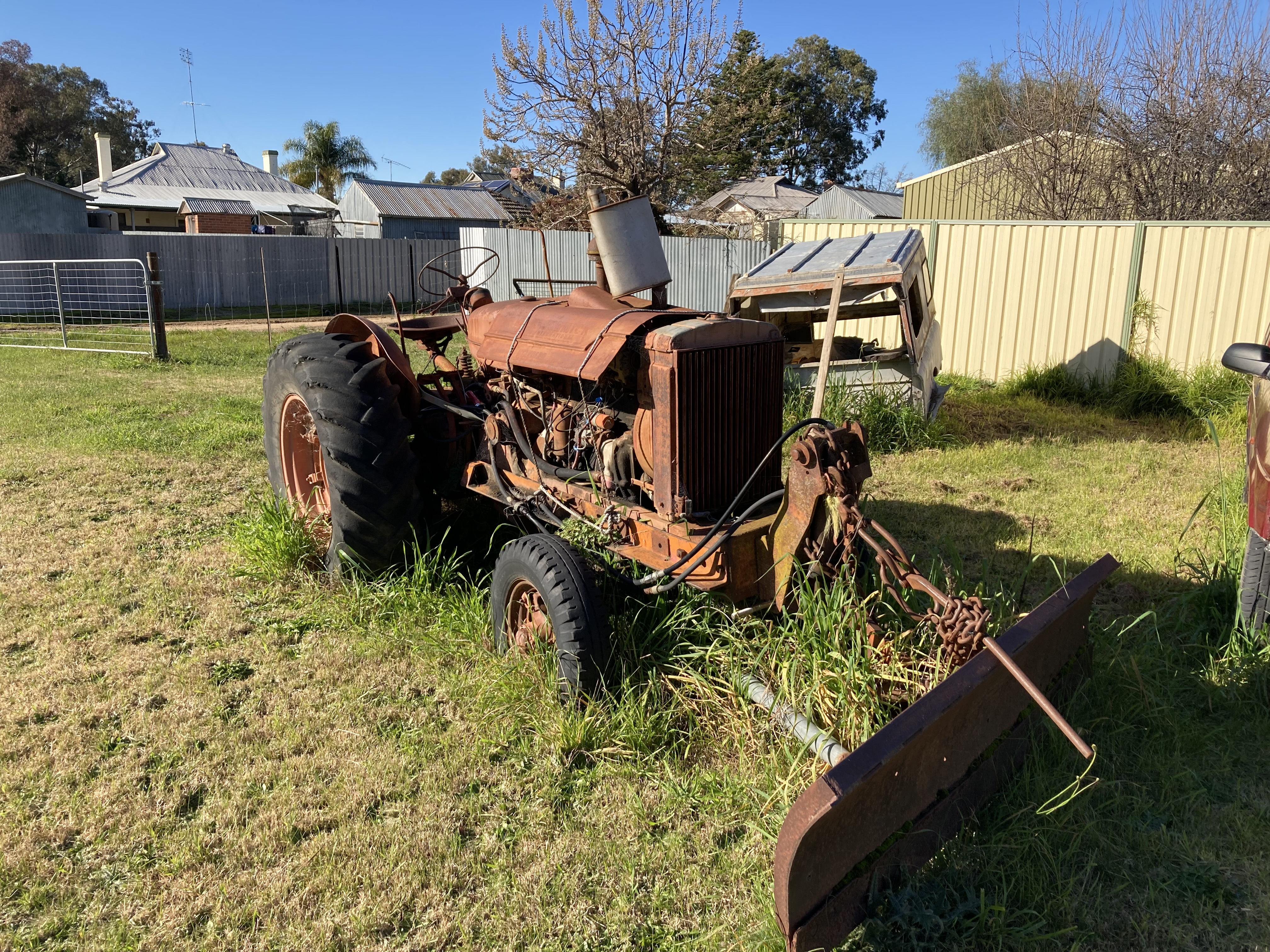 INTERNATIONAL W6 SUPER STANDARD TRACTOR