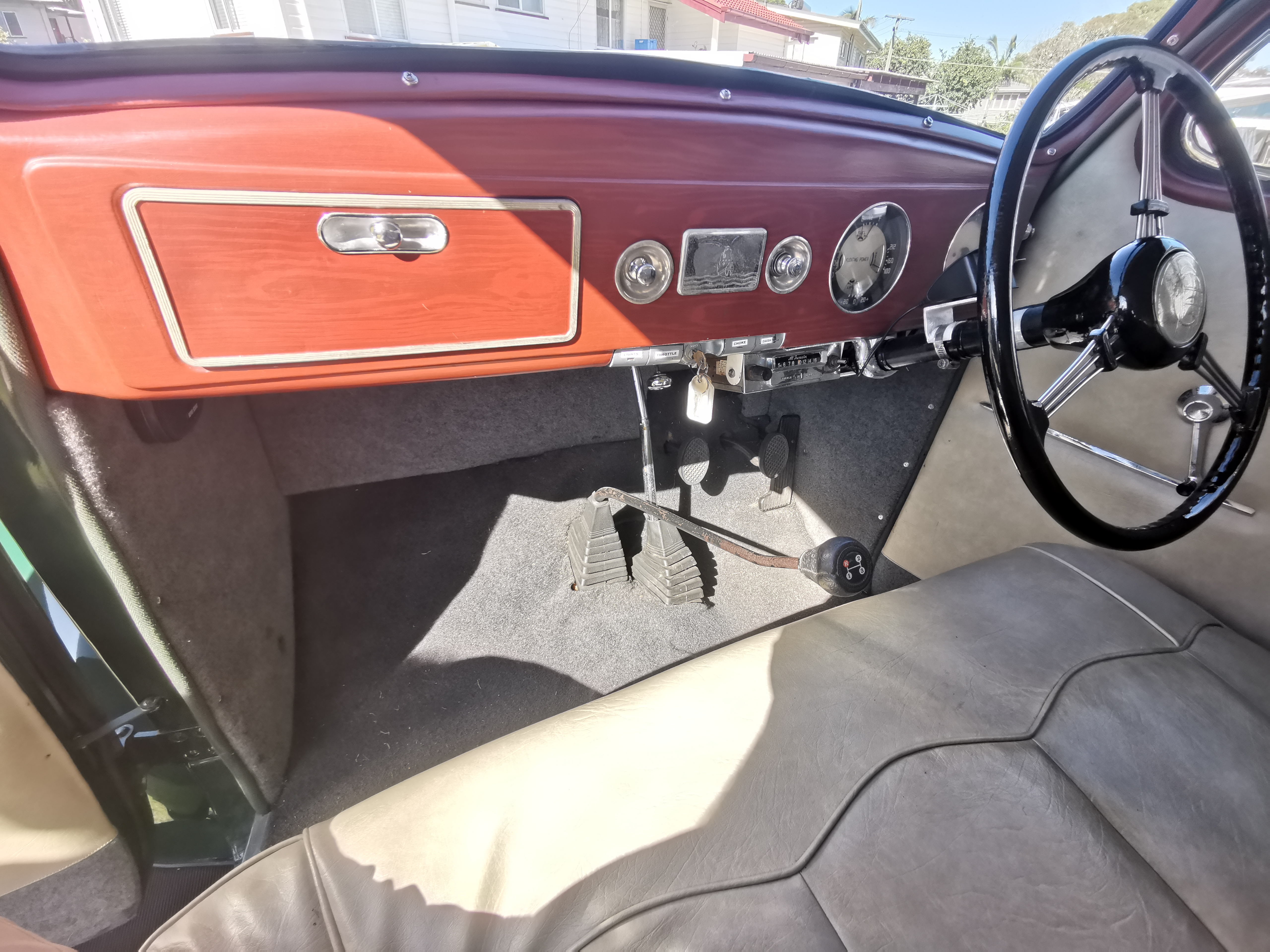 1937 PLYMOUTH P4 DELUXE