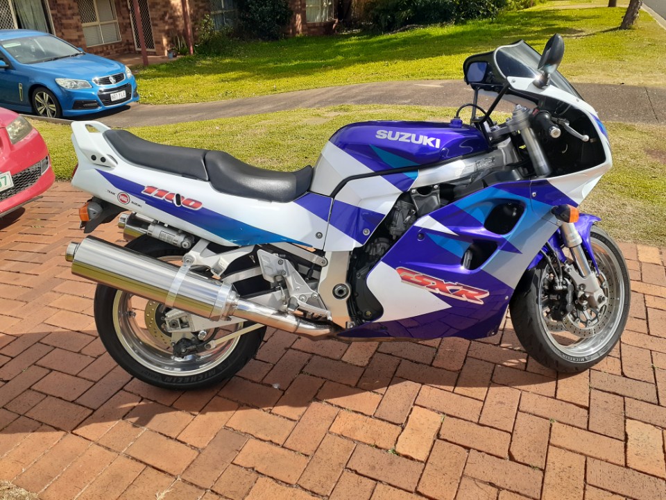 1997 SUZUKI GSX-R1100W ROAD