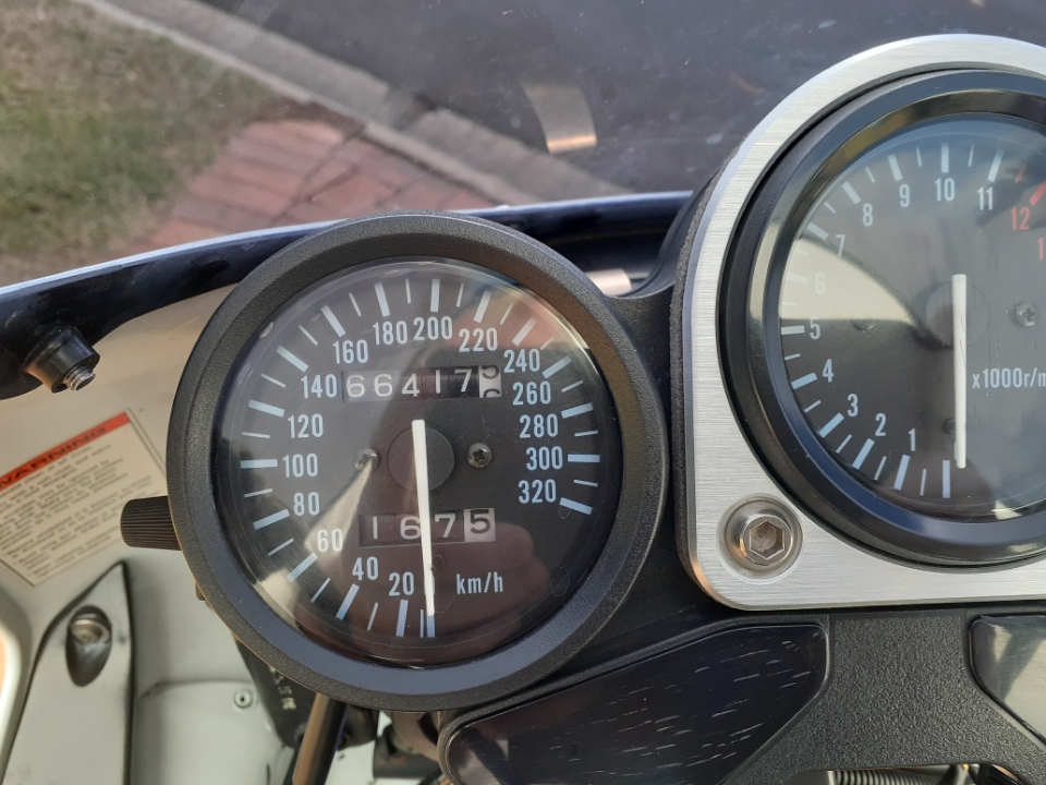 1997 SUZUKI GSX-R1100W ROAD