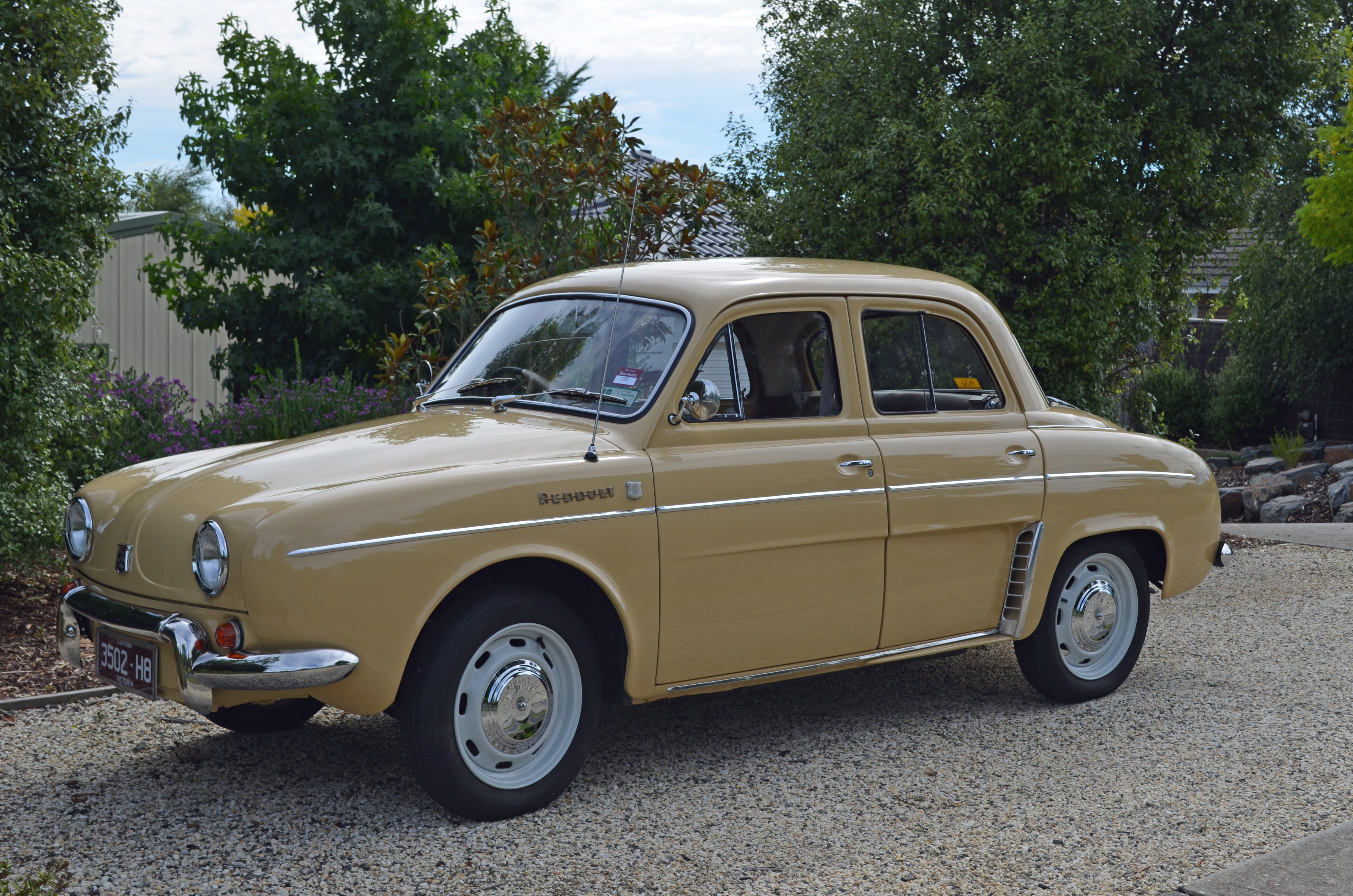 1964 RENAULT DAUPHINE GORDINI SEDAN