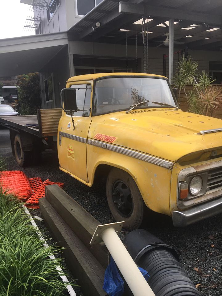 1979 DODGE D5N 300 TRAY