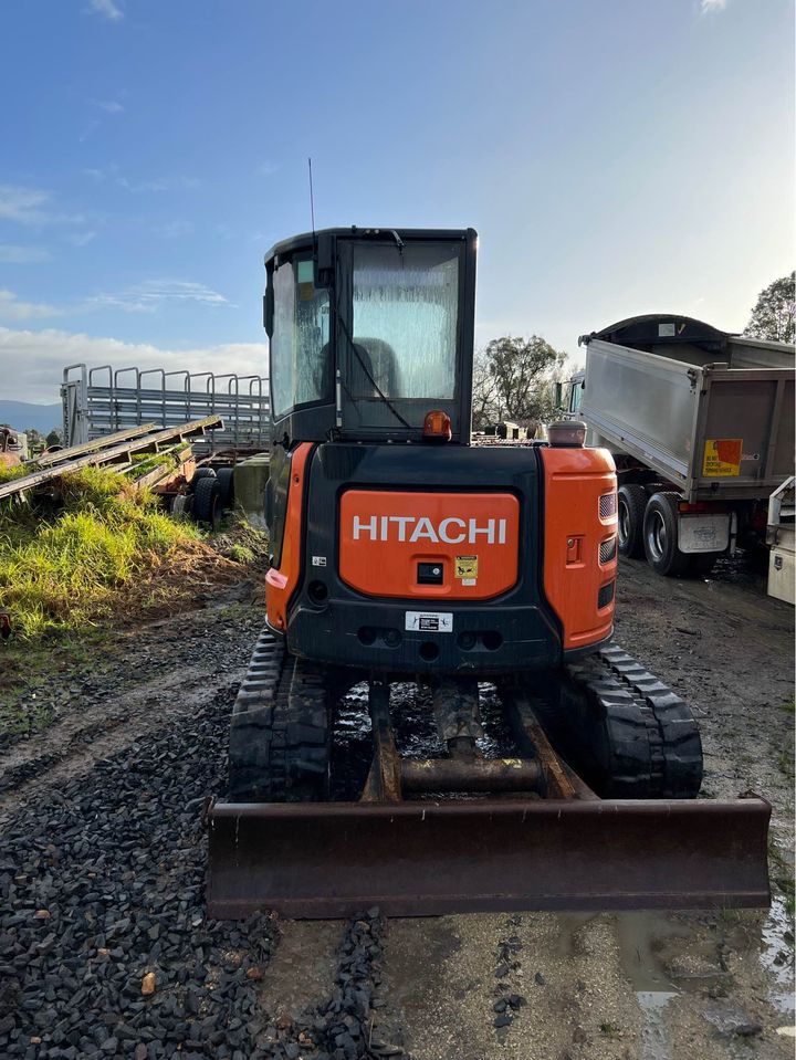 2013 HITACHI ZAXIS 48U EXCAVATOR