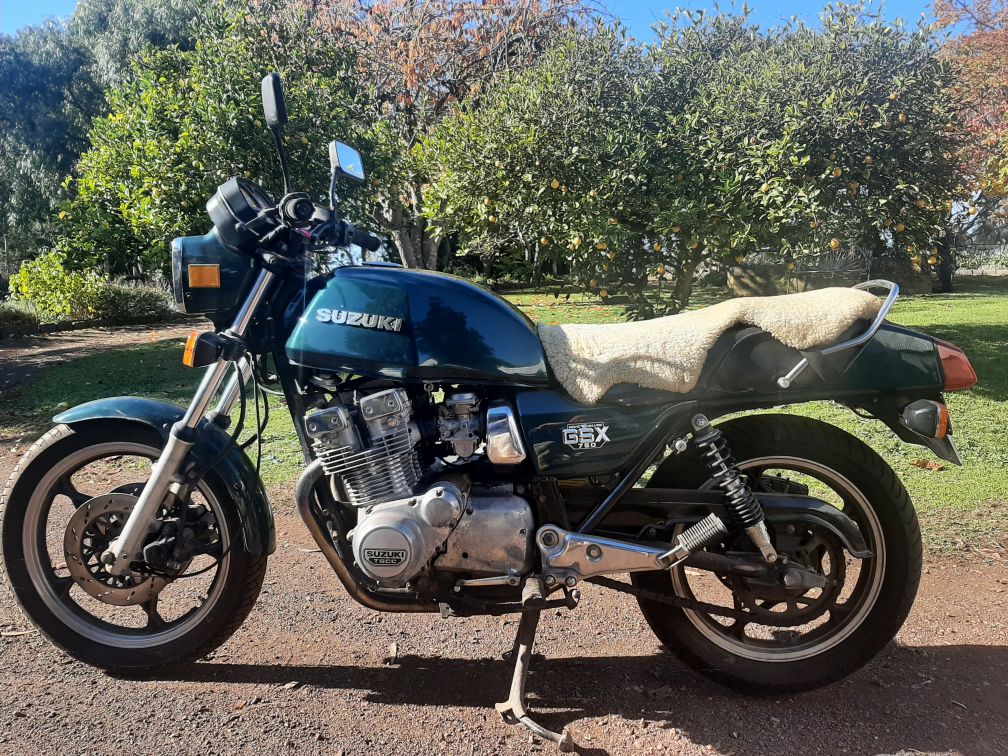 1981 SUZUKI GSX750 ROAD