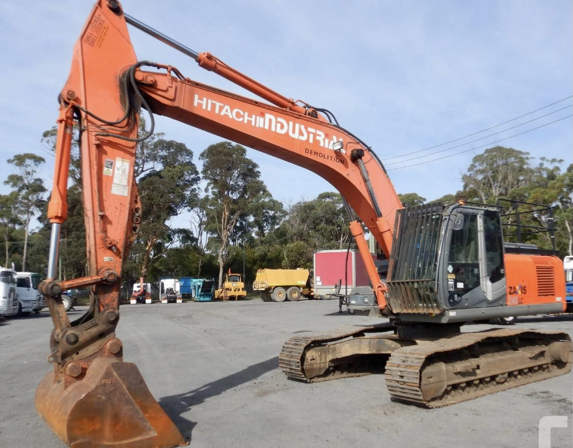 2008 Hitachi 240LC-3 Excavator