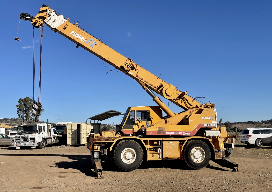 Tadano TR 250M-5 Crane