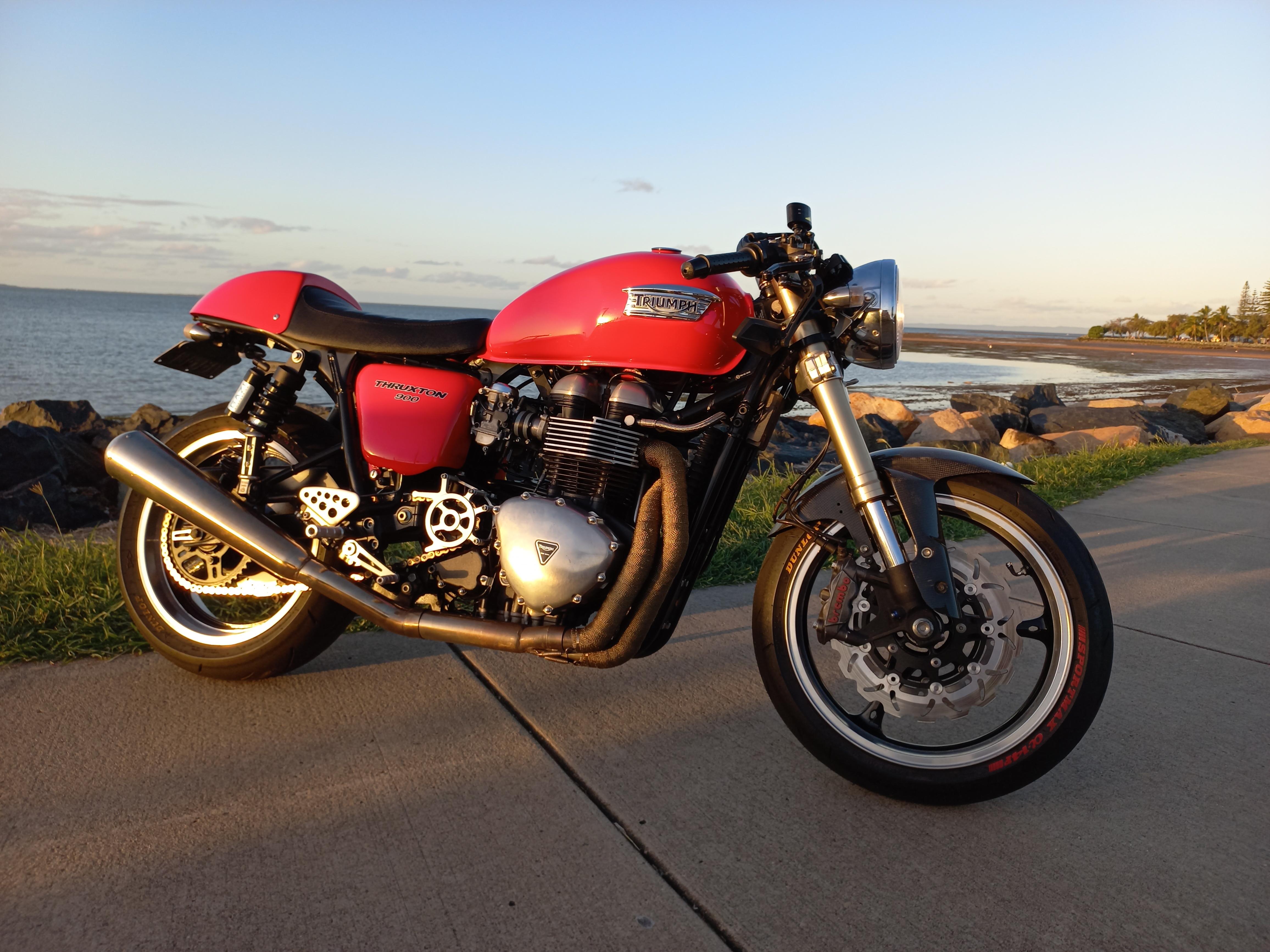 2007 TRIUMPH THRUXTON CUSTOM ROAD