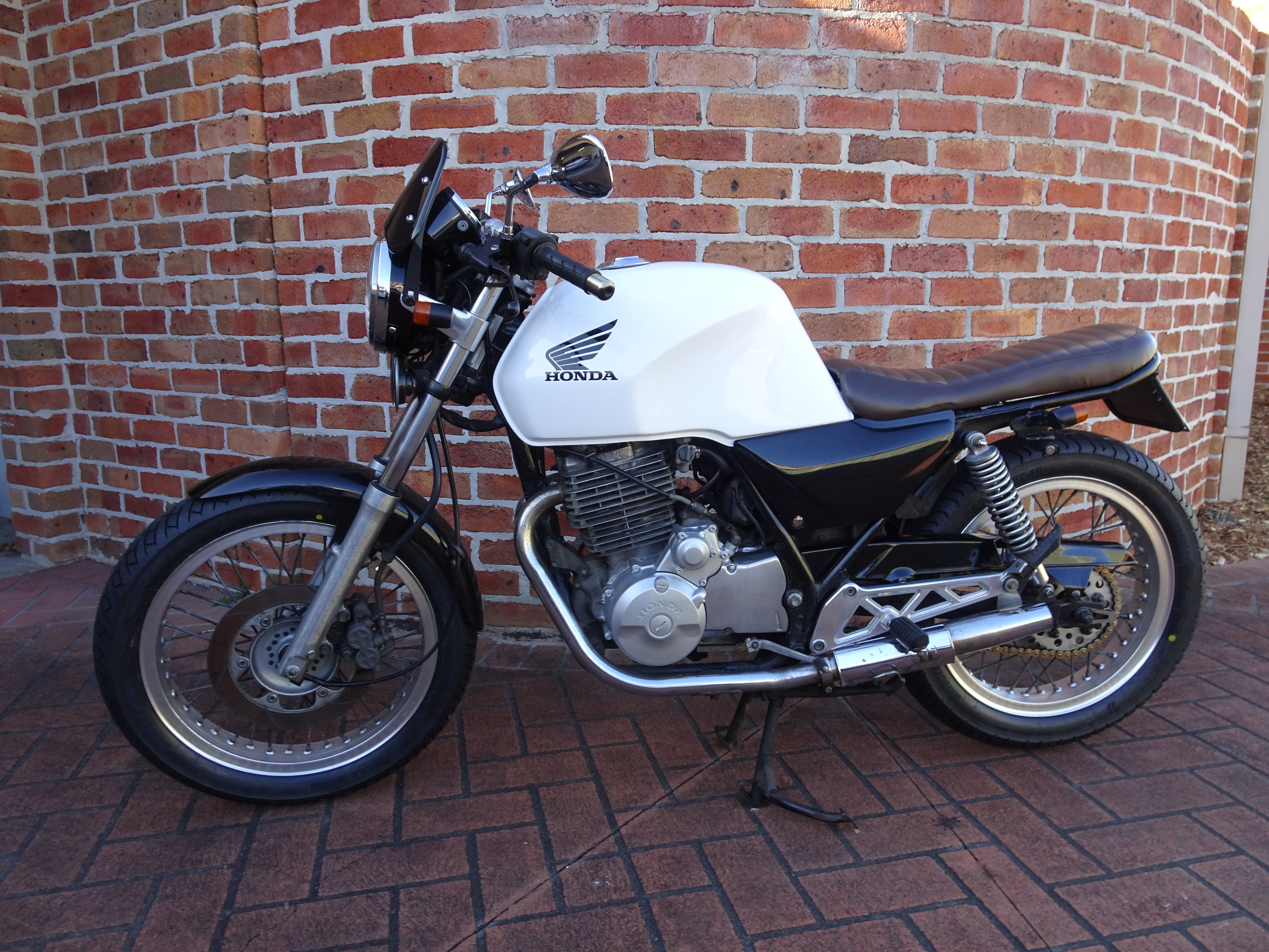 1987 HONDA XBR500 CAFE RACER